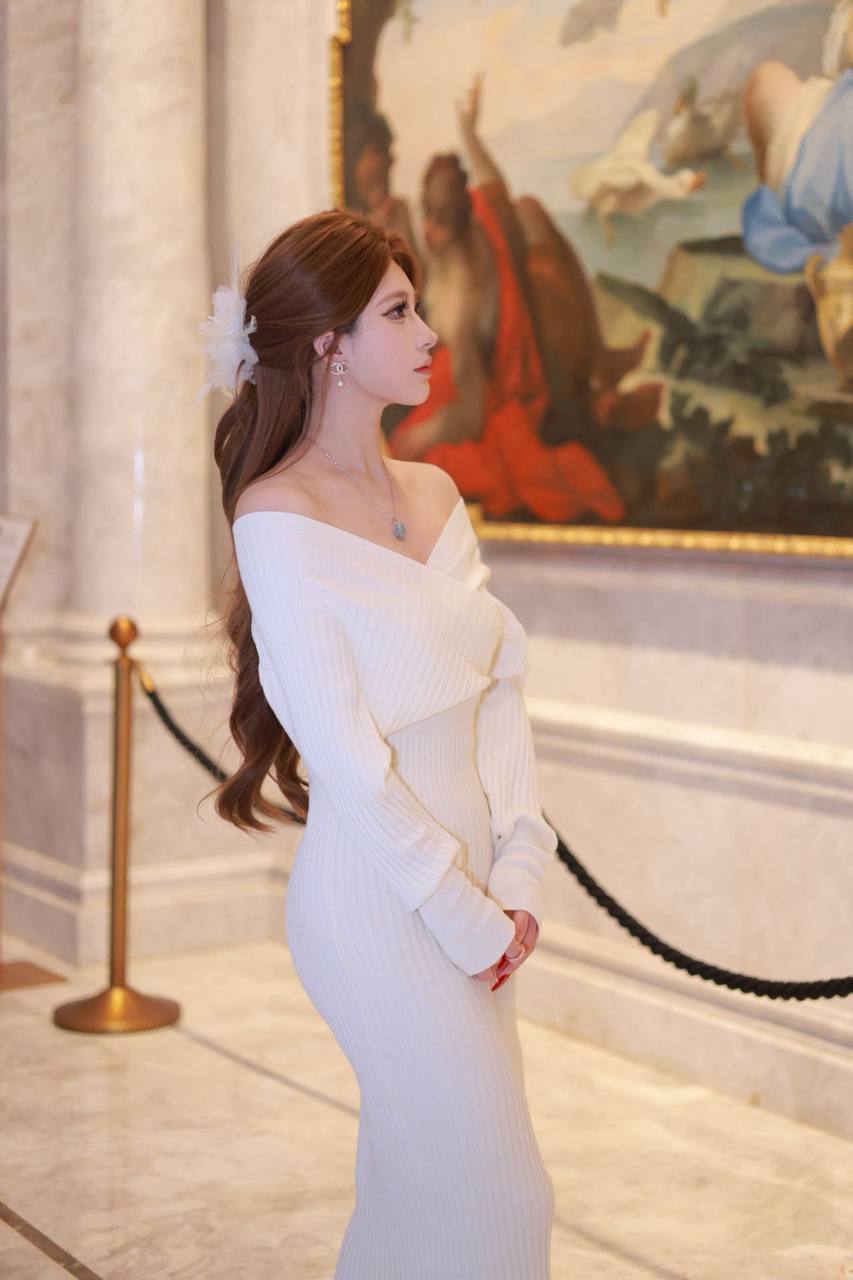 江苏 南京 23岁 164cm 50 B杯 自媒体 口活好,性格开朗活泼,懂事会说话,可以提供情绪价值,酒量还行,唱歌好听 抽烟纹身:无 SM:否 无套:否 口交:可 过夜:可 同居:否 可飞:江浙沪可以 价格:30 特点:口活好,性格开朗活泼,懂事会说话,可以提供情绪价值,酒量还行,唱歌好听