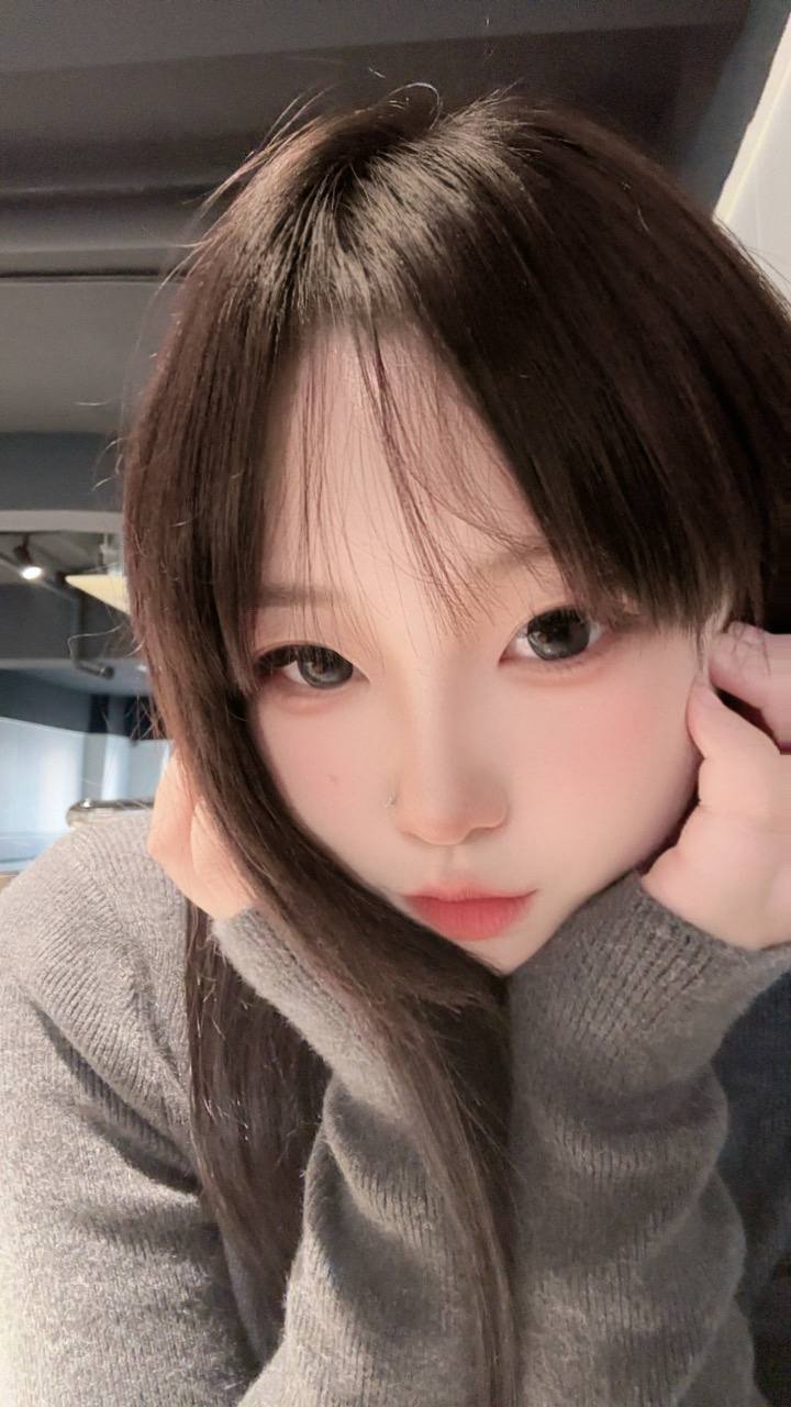 内蒙古 呼伦贝尔 19岁 160cm 90 B杯 学生 性欲强,性格活泼,可甜可御,皮肤身材超好,素颜美女,听说很乖,超配合 SM:可 无套:可 口交:可 过夜:可 同居:可 可飞:5.1后可 价格:9 特点:性欲强,性格活泼,可甜可御,皮肤身材超好,素颜美女,听说很乖,超配合