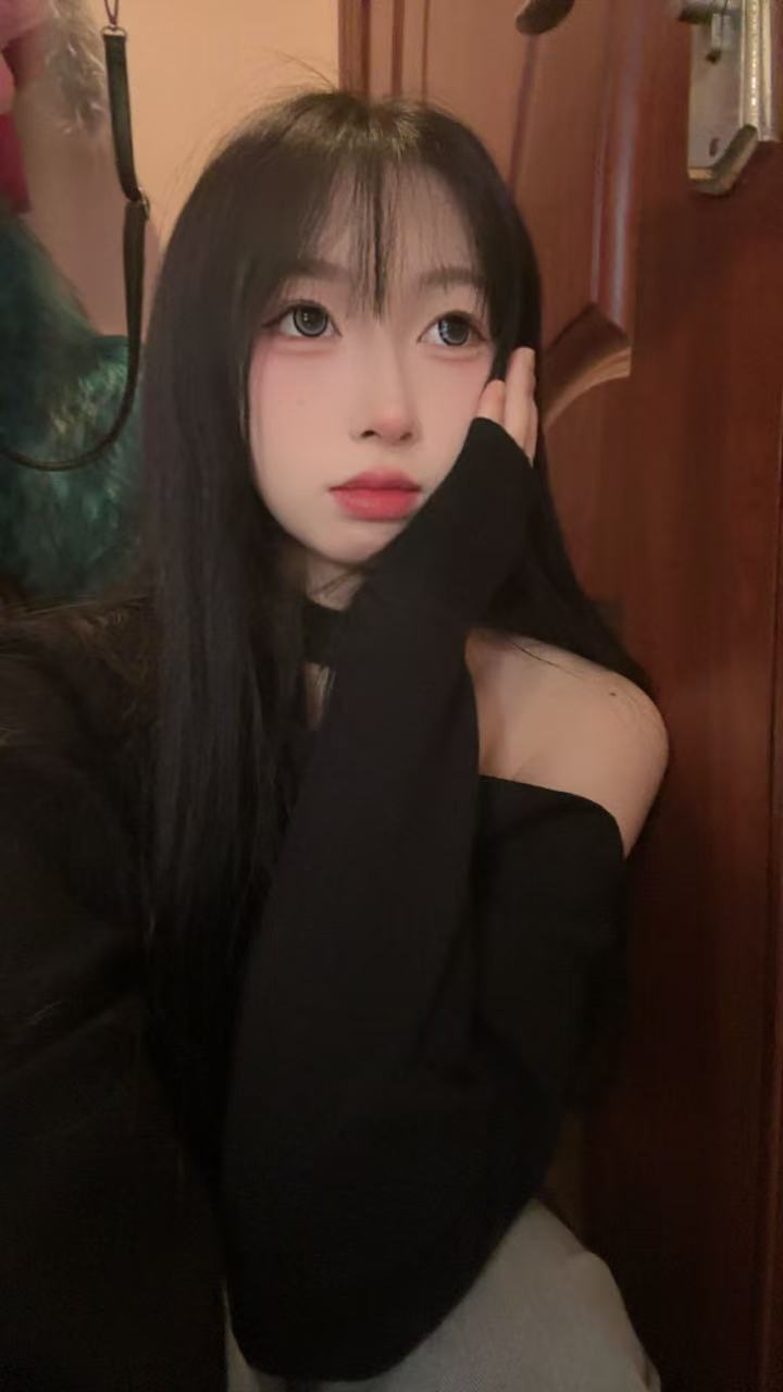 重庆 重庆 18岁 165cm 95 A杯 学生 会提供情绪价值吧 会喝白的 活泼开朗 小太阳的存在吧 会观察对方的情绪 抽烟纹身:无 SM:否 无套:否 口交:可 过夜:可 同居:否 可飞:否 价格:8 特点:会提供情绪价值吧 会喝白的 活泼开朗 小太阳的存在吧 会观察对方的情绪