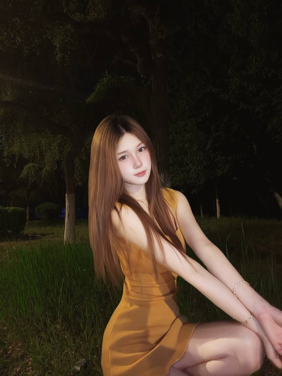 陕西 西安 19岁 164cm 49 C杯 学生 性格活泼 开朗 清纯女大 可爱 反差大 听话 皮肤好 平时有健身 会跳点小爵士 身材好 腰臀比很赞 很反差 听话很主动 体检感超棒 抽烟纹身:无 SM:否 无套:可 口交:可 过夜:可 同居:否 可飞:可 价格:7 特点:性格活泼 开朗 清纯女大 可爱 反差大 听话 皮肤好 平时有健身 会跳点小爵士 身材好 腰臀比很赞 很反差 听话很主动 体检感超棒