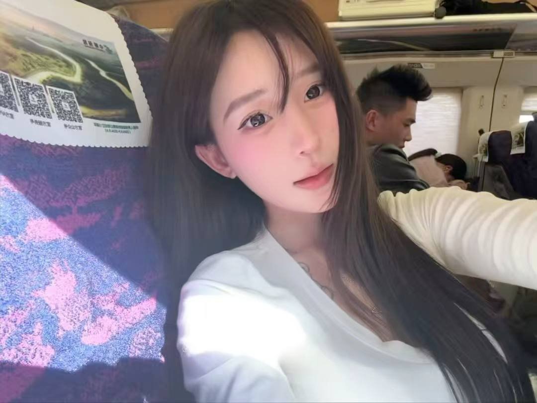 浙江 杭州 21岁 162cm 90 B杯 会穿搭 爱打本旅游 喜欢四人桌 平常喜欢做点小饭 粘人乖巧 御姐甜妹都可以驾驭 抽烟纹身:有纹身 SM:否 无套:否 口交:可 过夜:可 可飞:可 价格:15 特点:会穿搭 爱打本旅游 喜欢四人桌 平常喜欢做点小饭 粘人乖巧 御姐甜妹都可以驾驭