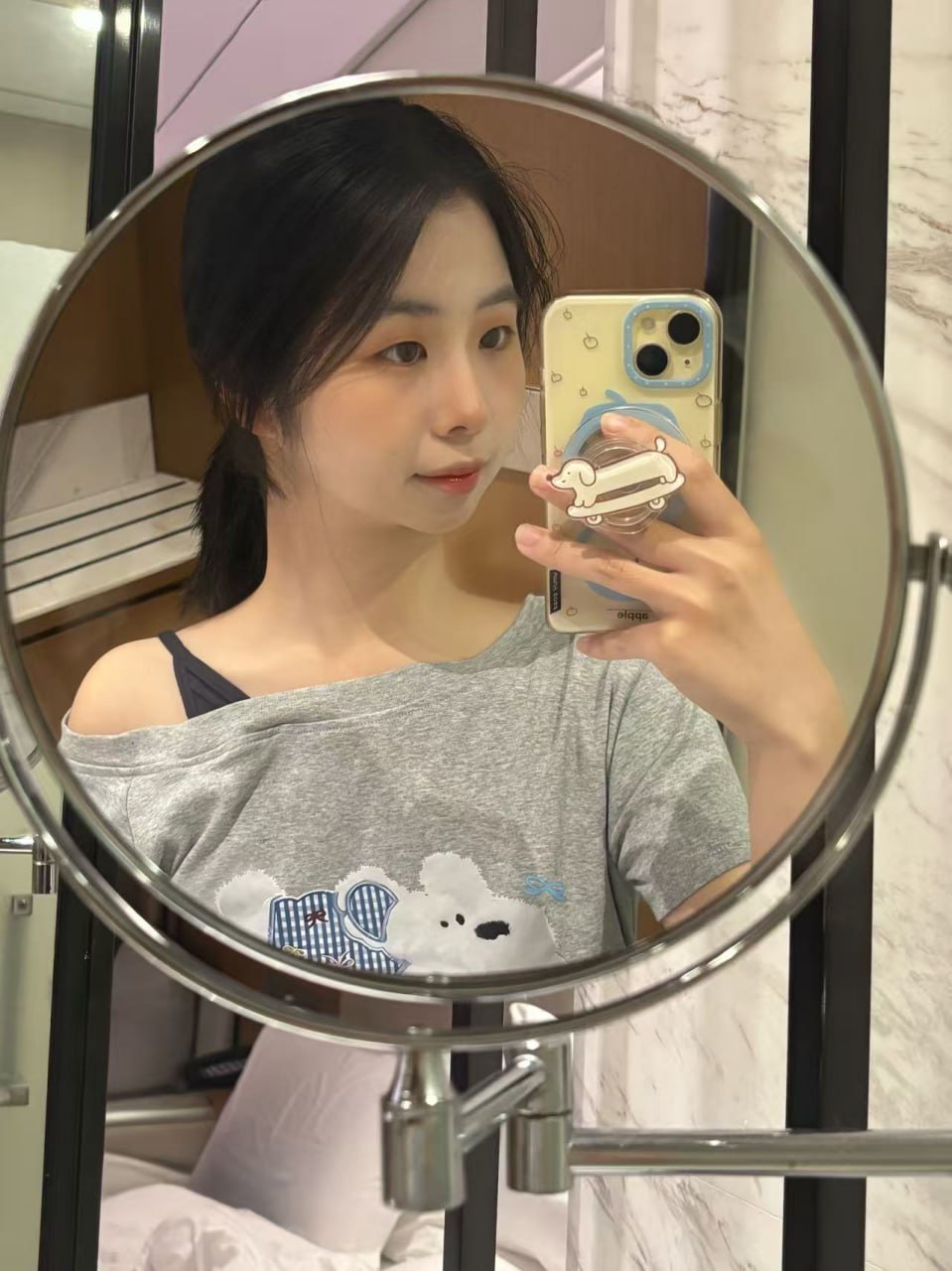 江苏 苏州 21岁 161cm 90 B杯 自媒体幕后 乖巧可爱 床上sao 反差大 听话懂事 抽烟纹身:无 SM:是 无套:可 口交:可 过夜:可 同居:否 可飞:可 价格:8 特点:乖巧可爱 床上sao 反差大 听话懂事