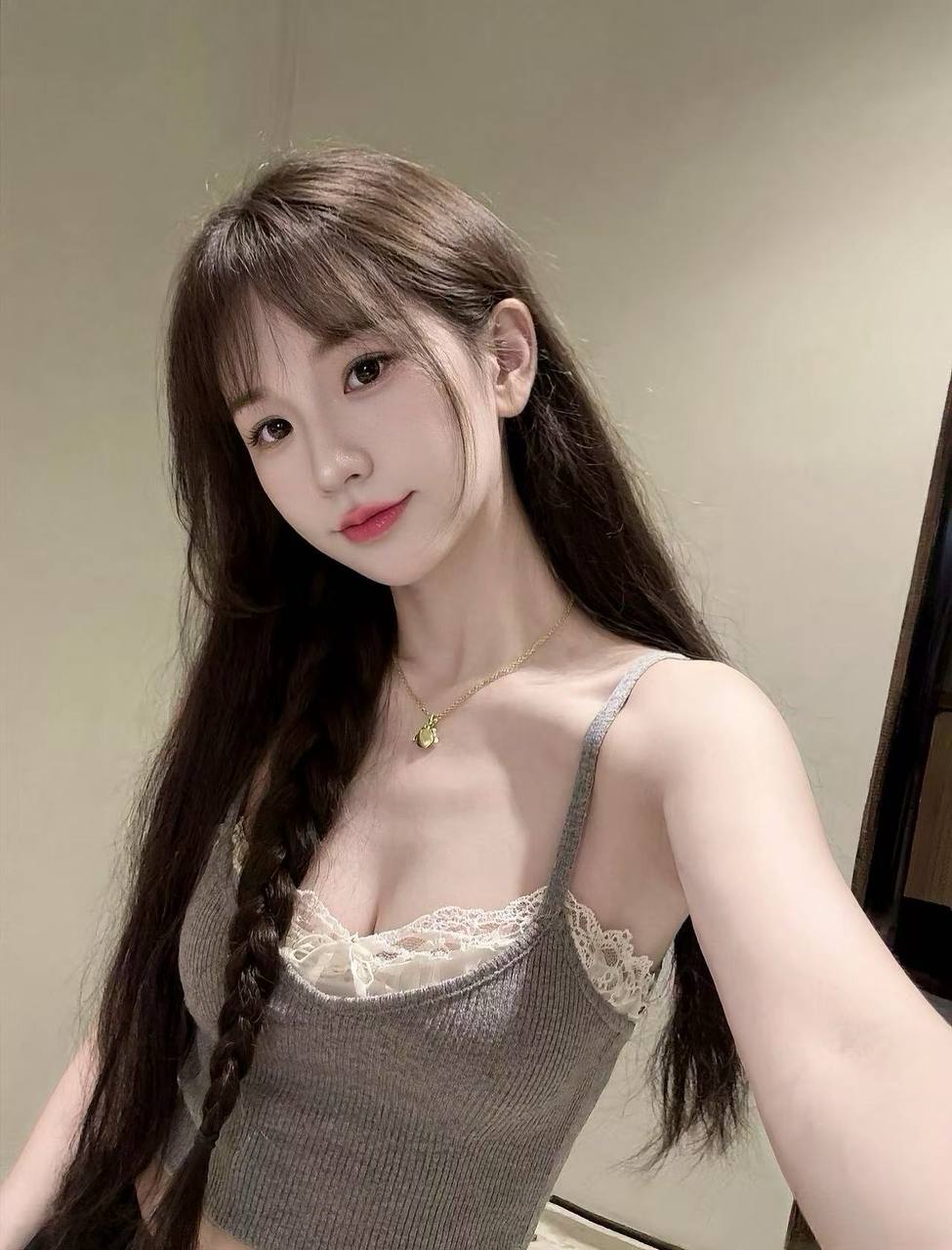 广东 东莞 25岁 161cm 45 C杯 财务 懂事体贴,圈子干净,懂分寸知进退,真心相待,相chu舒心 抽烟纹身:无 SM:否 无套:否 口交:可 过夜:可 同居:否 可飞:可,但太远了可能去不了,看地区 价格:11 特点:懂事体贴,圈子干净,懂分寸知进退,真心相待,相chu舒心