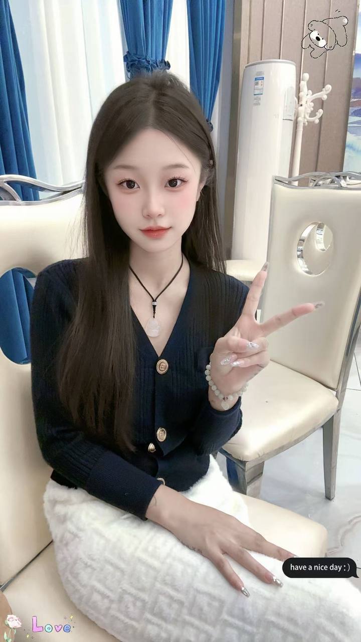 四川 成都 21岁 161cm 83 B杯 工作 单纯 干净可爱 懂事 抽烟纹身:无 SM:否 无套:否 口交:否 过夜:可 同居:可 可飞:否 价格:10 特点:单纯 干净可爱 懂事