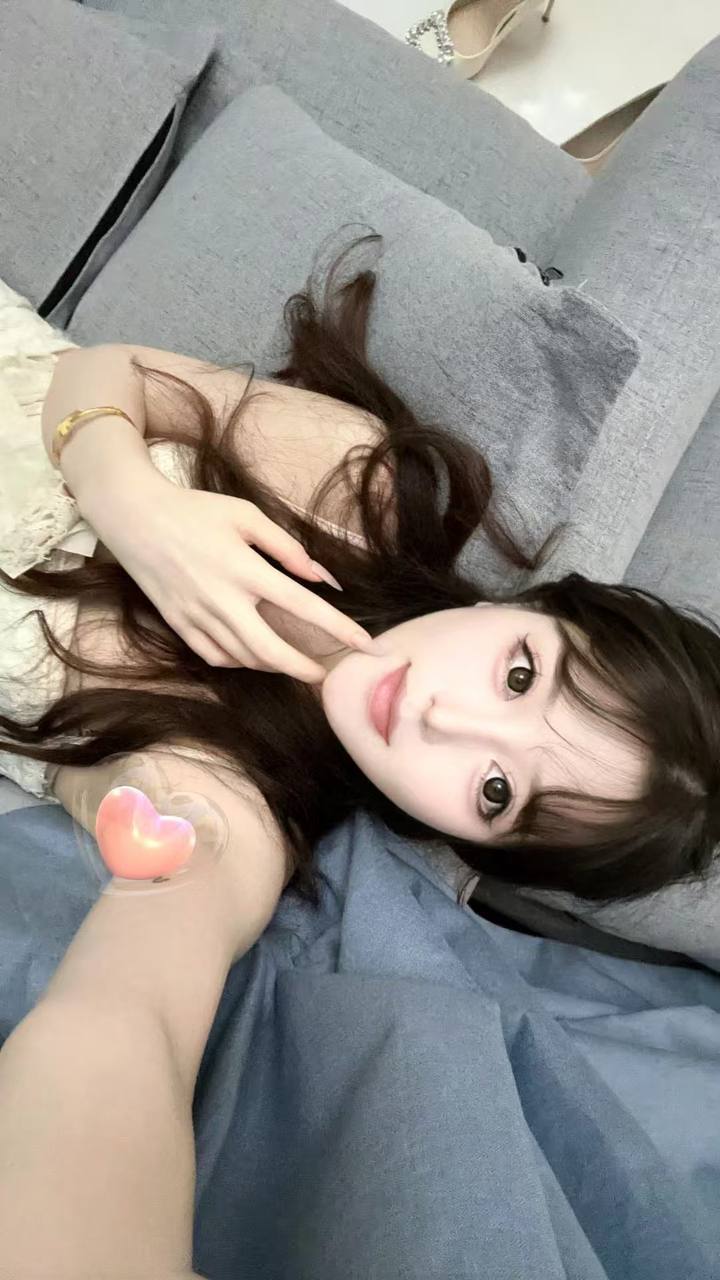江西 南昌 24岁 161cm 92 C杯 乖巧可爱,可御可甜,配合度高,一切按照老板要求 SM:是 无套:可 口交:可 过夜:可 同居:可 可飞:能 价格:20 特点:乖巧可爱,可御可甜,配合度高,一切按照老板要求