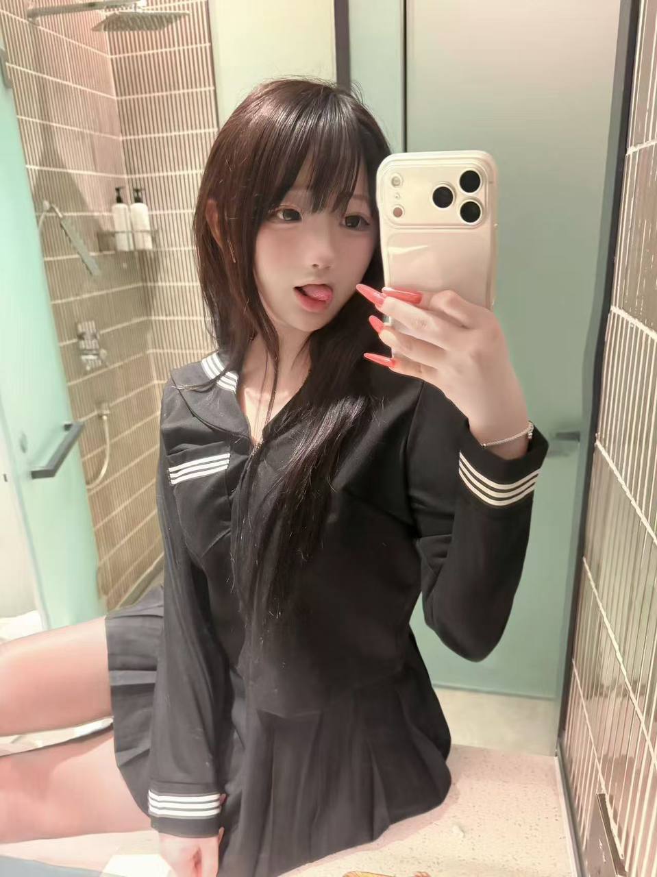 福建 泉州 18岁 155cm 86 C杯 学生 白小嫩,愿意做主人的小狗,敏感体质 抽烟纹身:无 SM:是 无套:可 口交:可 过夜:可 同居:否 可飞:可 价格:6 特点:白小嫩,愿意做主人的小狗,敏感体质