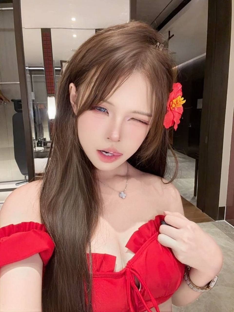 贵州 贵阳 18岁 165cm 95 B杯 学生 温柔,体贴会照顾人,听话懂事,反差,水多,风格多变 SM:是 口交:可 过夜:可 可飞:可 价格:10 特点:温柔,体贴会照顾人,听话懂事,反差,水多,风格多变