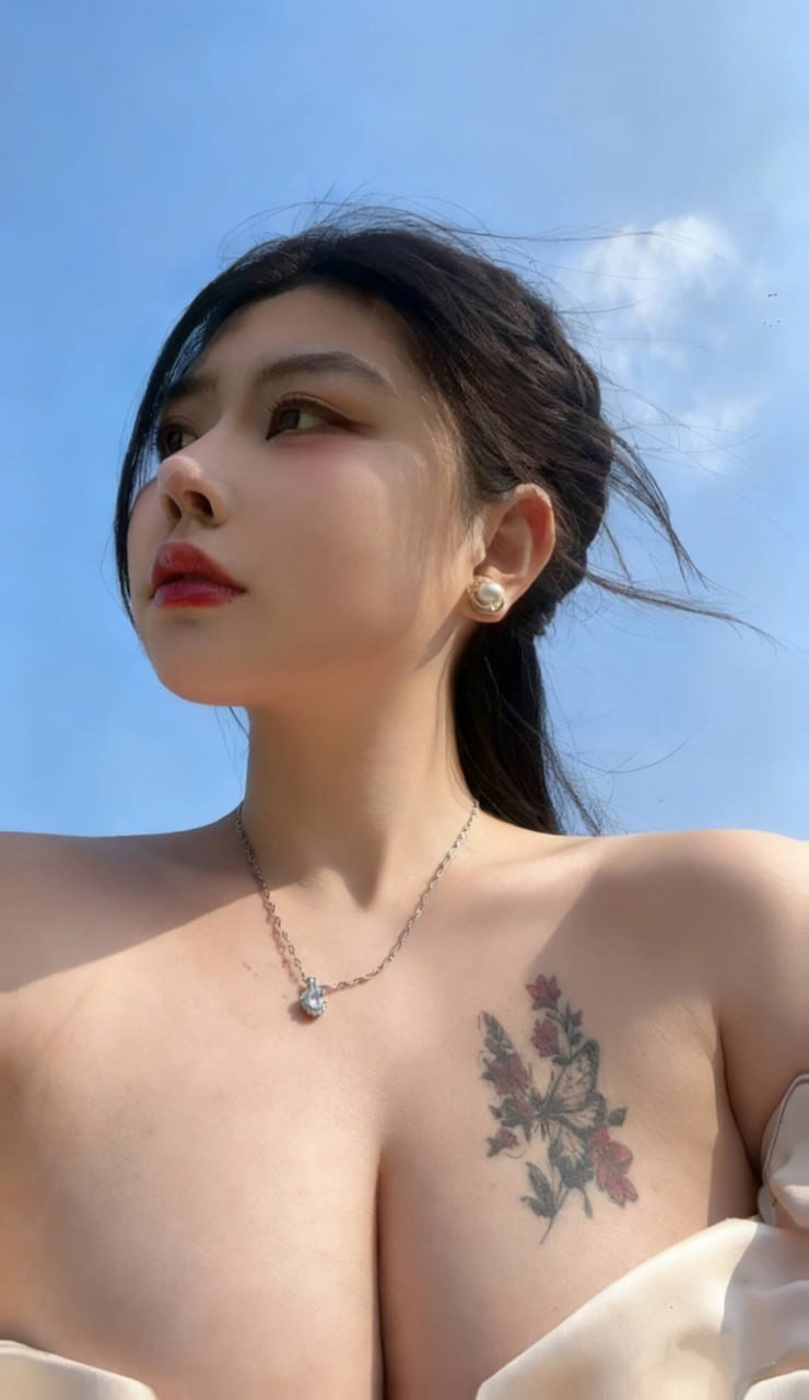 浙江 宁波 23岁 162cm 99 D杯 皮肤白,胸大腰细屁股大活好多不抽烟不喝酒 抽烟纹身:无 SM:否 无套:可 口交:可 过夜:可 可飞:能 价格:50 特点:皮肤白,胸大腰细屁股大活好多不抽烟不喝酒