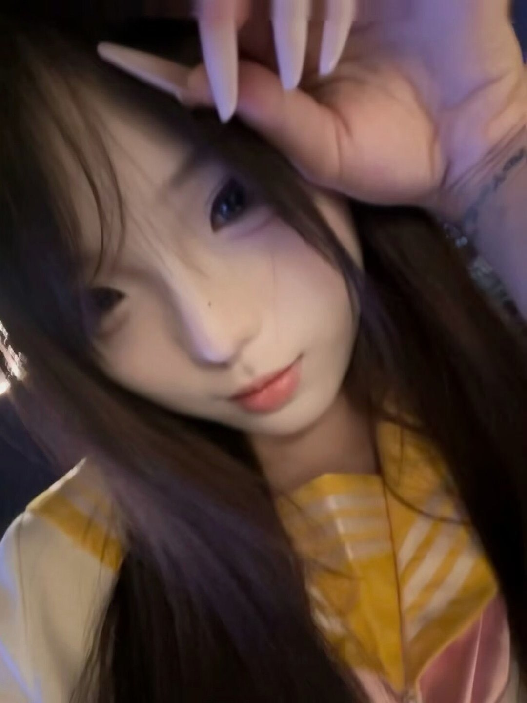 广东 东莞 18岁 167cm 98 B杯 主播 听话懂事会跳舞能给情绪价值高情商 第一次接 女友感满满 抽烟纹身:有纹身 SM:否 无套:可 口交:可 过夜:可 同居:可 可飞:可 价格:6 特点:听话懂事会跳舞能给情绪价值高情商 第一次接 女友感满满