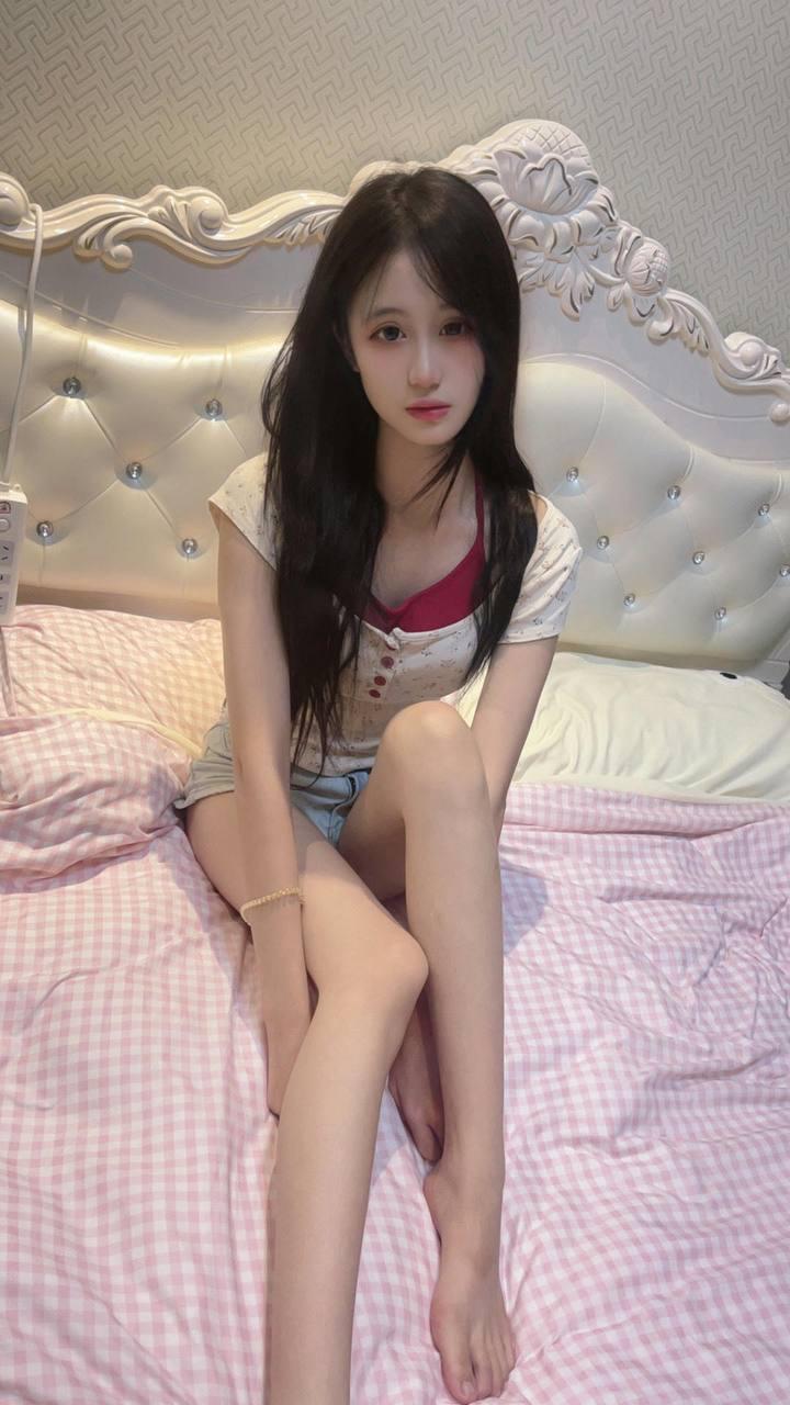 安徽 合肥 18岁 166cm 89 B杯 听话懂事 SM:否 无套:可 口交:否 过夜:可 同居:否 可飞:可 价格:13 特点:听话懂事