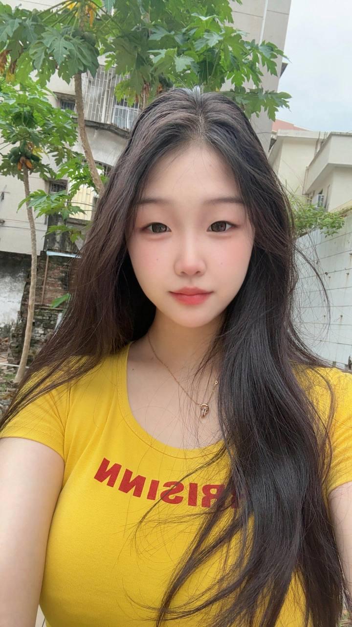广东 广州 18岁 170cm 100 B杯 抽烟纹身:无 SM:否 无套:可 口交:否 过夜:可 同居:否 可飞:可 价格:13