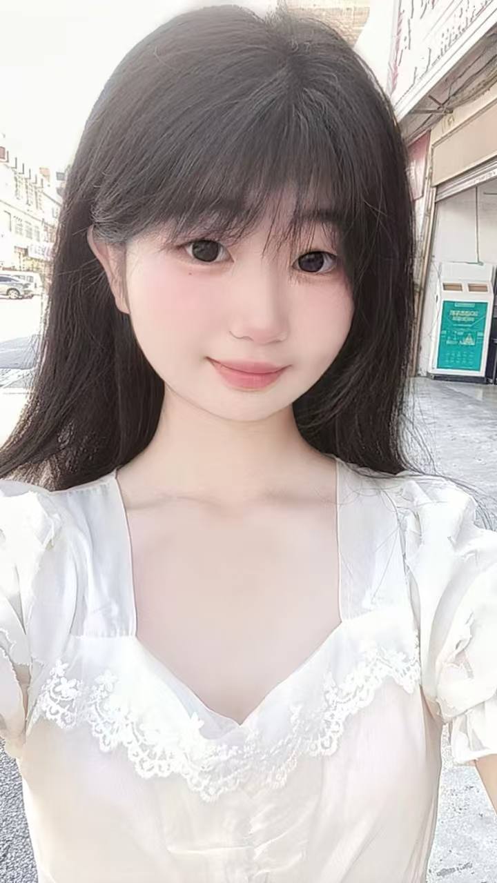 贵州 黔西南 18岁 158cm 82 B杯 学生 乖巧 听话 抽烟纹身:无 SM:否 无套:否 口交:可 过夜:否 同居:可 可飞:可 价格:10 特点:乖巧 听话