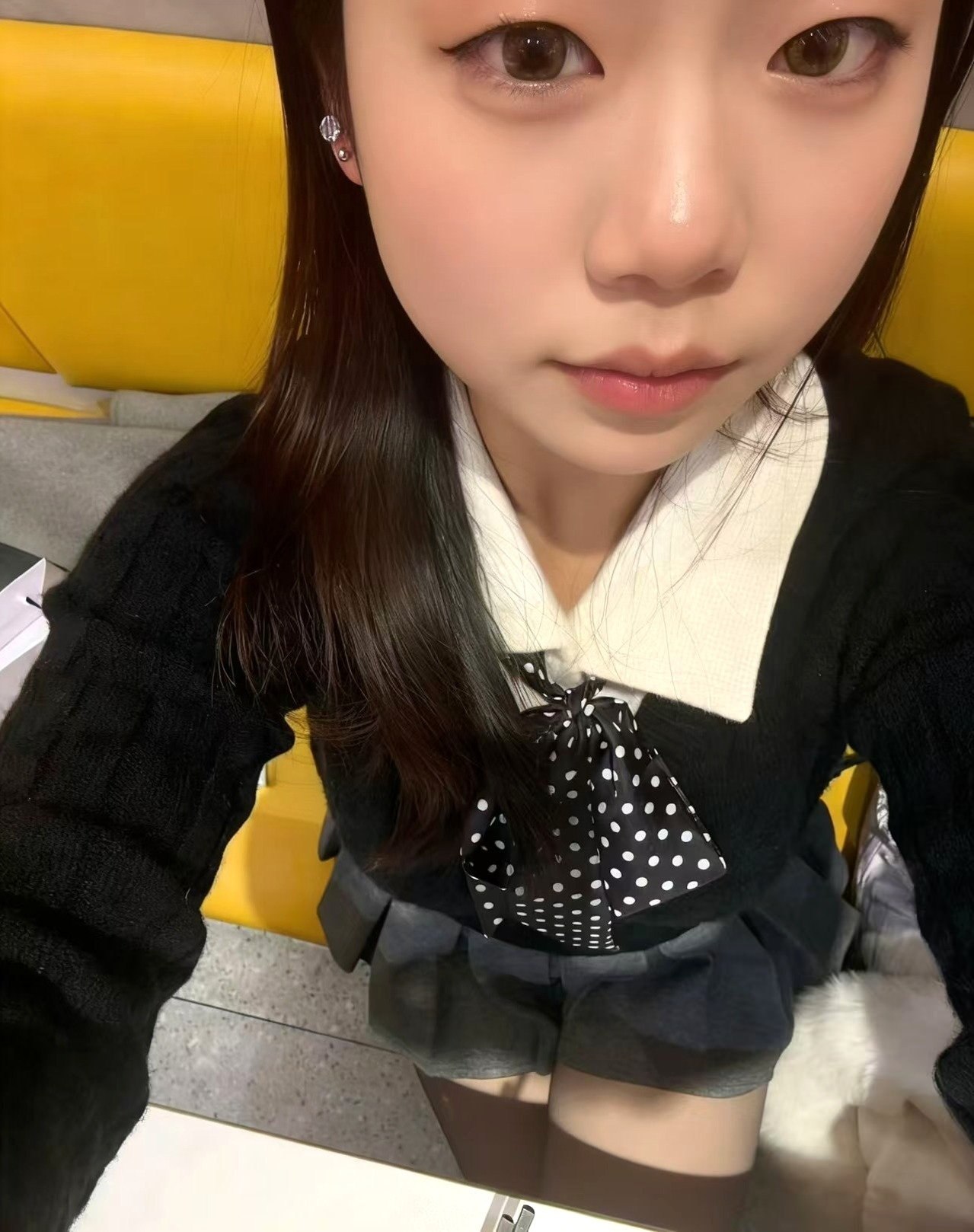 陕西 西安 18岁 155cm 90 c杯 学生 听话乖巧 SM:是 无套:可 口交:可 过夜:可 同居:可 可飞:可 价格:1.5 特点:听话乖巧