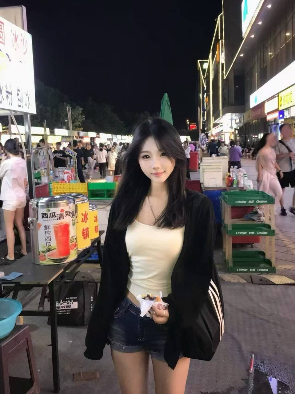 山西 太原 19岁 163cm 90 B杯 学生 第一次做!都可以学 抽烟纹身:无 SM:否 无套:否 口交:可 过夜:可 同居:否 可飞:可 价格:5 特点:第一次做!都可以学