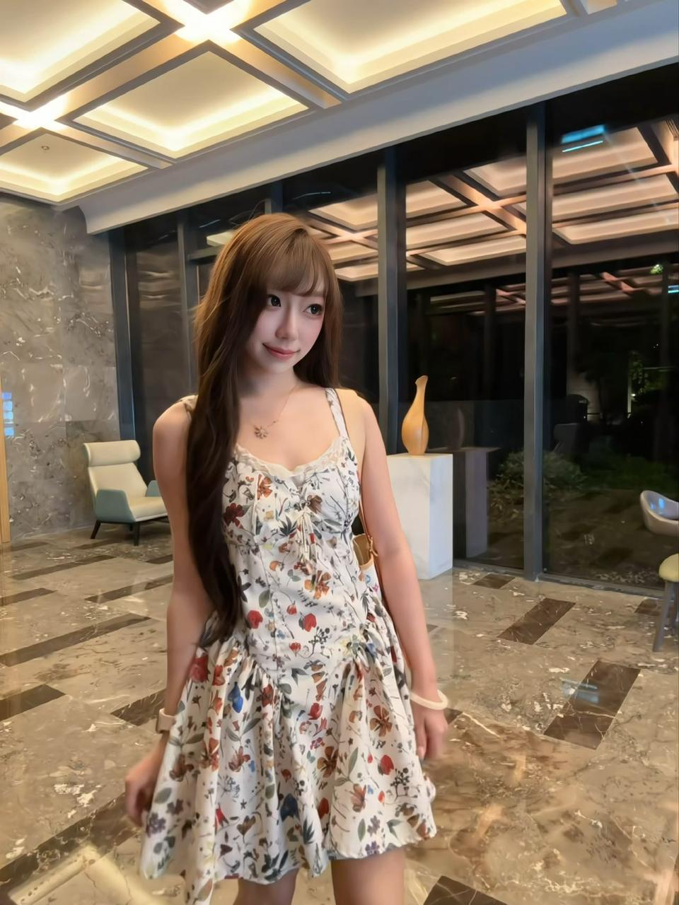 广东 深圳 05岁 162cm 99 C杯 小酌 拍照 逛街 话痨 不会让气氛尴尬 脾气很好 会提供情绪价值 抽烟纹身:无 SM:轻微 无套:可 口交:可 过夜:可 可飞:可 价格:25 特点:小酌 拍照 逛街 话痨 不会让气氛尴尬 脾气很好 会提供情绪价值