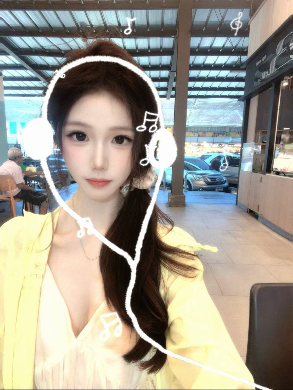 福建 泉州 22岁 161cm 88 B杯 工作 大学刚毕业 新人 抽烟纹身:无 SM:否 无套:否 口交:可 过夜:可 同居:可 可飞:可 价格:10 特点:大学刚毕业 新人