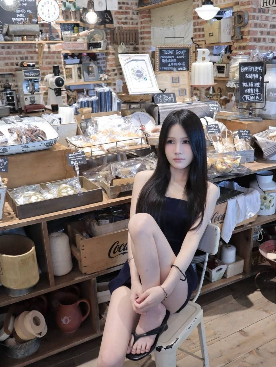 广东 珠海 2岁 160cm 80 B杯 幼师 乖巧听话 给情绪价值 抽烟纹身:无 SM:否 无套:否 口交:可 过夜:可 可飞:可 价格:30 特点:乖巧听话 给情绪价值