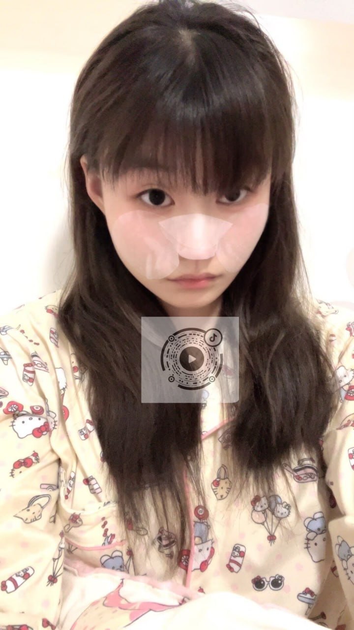 江西 萍乡 21岁 164cm 100 B杯 学生 有耐心,有时间!情绪价值还可以 抽烟纹身:无 SM:否 无套:可 口交:可 过夜:可 同居:可 可飞:可 价格:3 特点:有耐心,有时间!情绪价值还可以