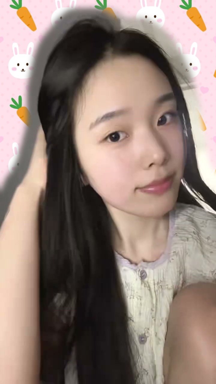 上海 上海 18岁 163cm 92 D杯 待业 什么都不会,纯素人 抽烟纹身:无 SM:是 无套:可 口交:可 过夜:可 同居:否 可飞:可以 价格:50 特点:什么都不会,纯素人