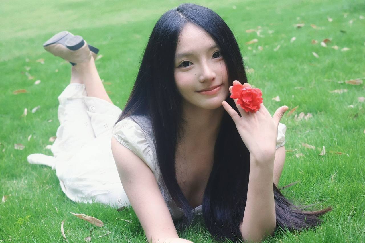湖北 宜昌 20岁 165cm 100 B杯 学生 长期健身瑜伽,腰细丰满,敏感M倾向,无纹身无不良经历,识大体不做作,性格温柔可爱体贴细心,无公主病不娇气,从小学习国画书法,气质良好,审美良好,喜欢滑雪徒步弹吉他,学习能力良好,专业综合成绩2/216获得过国奖、学院最高奖学金 抽烟纹身:无 SM:是 无套:否 口交:可 过夜:可 同居:可 可飞:暑假不能 价格:12 特点:长期健身瑜伽,腰细丰满,敏感M倾向,无纹身无不良经历,识大体不做作,性格温柔可爱体贴细心,无公主病不娇气,从小学习国画书法,气质良好,审美良好,喜欢滑雪徒步弹吉他,学习能力良好,专业综合成绩2/216获得过国奖、学院最高奖学金