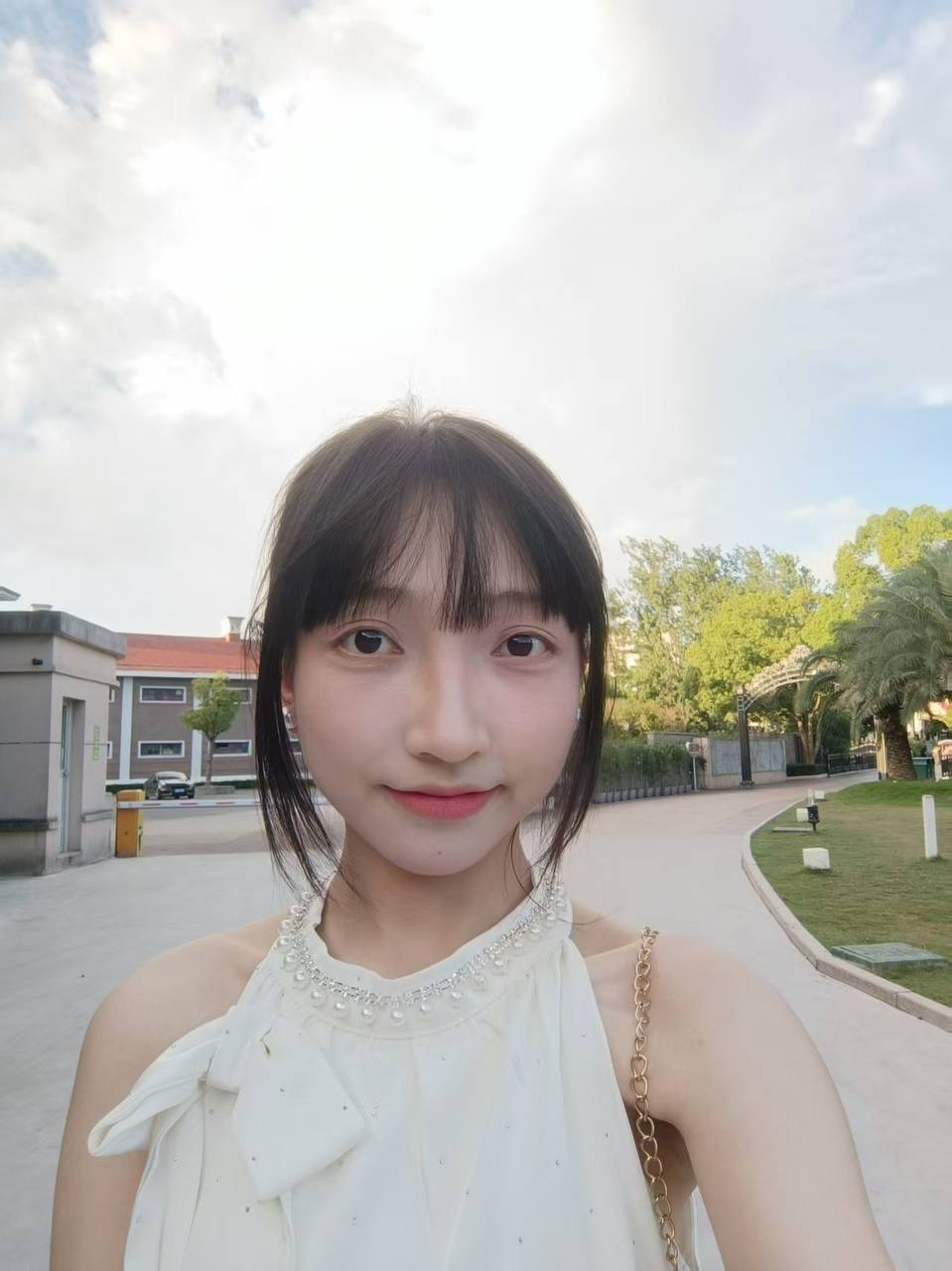 广东 深圳 21岁 153cm 39 B杯 作者 声优,白幼瘦,强制爱,情绪稳定 抽烟纹身:无 SM:是 无套:可 口交:可 过夜:可 同居:可 可飞:能(可去港澳台国外) 价格:6 特点:声优,白幼瘦,强制爱,情绪稳定