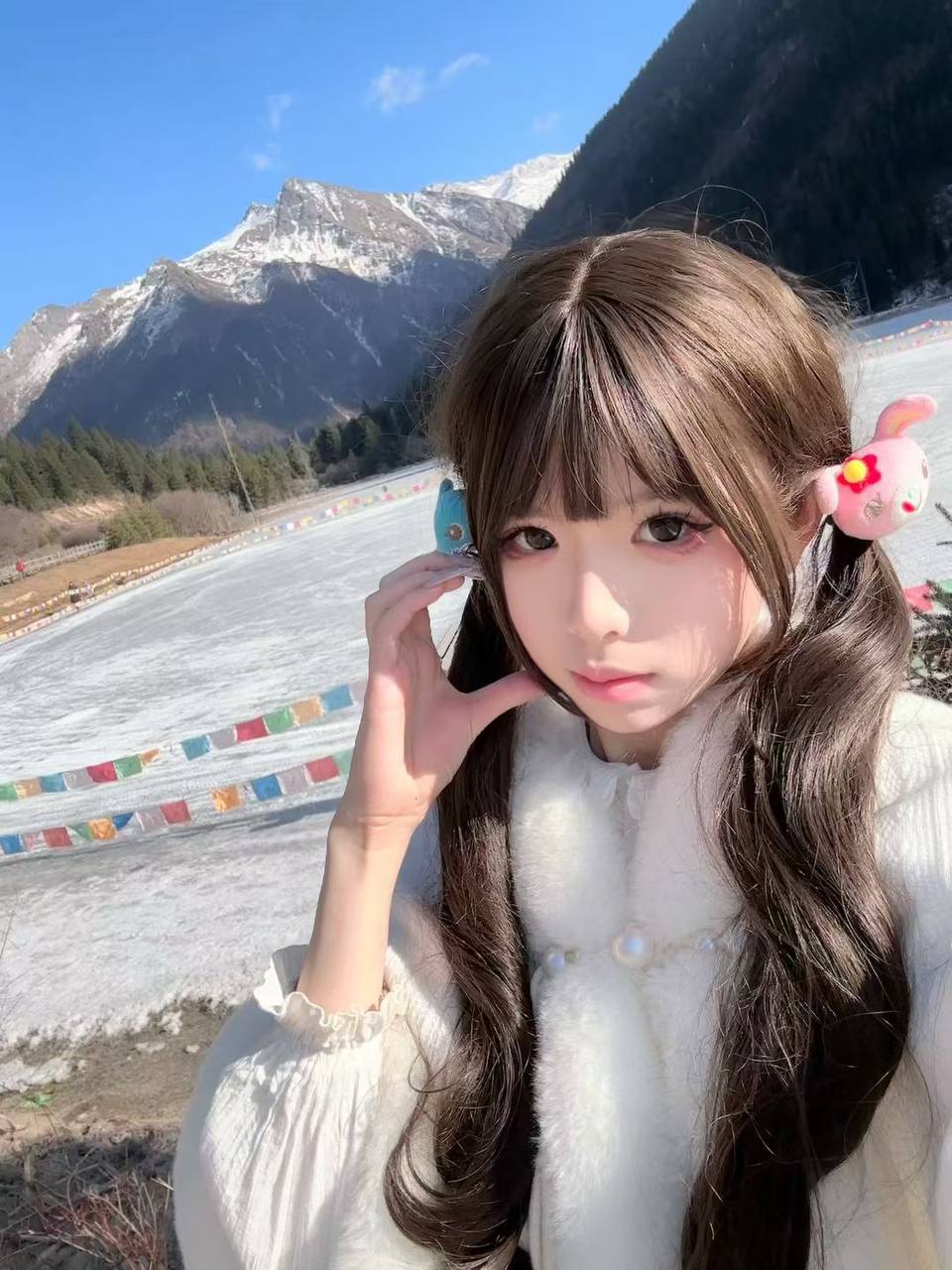 四川 成都 19岁 165cm 45 B杯 学生 纯欲少女,在校清纯天花板,各种服装打扮配搭,性格好不凶人,第一次下海,小m体质,会提供情绪价值,水多,听话懂事,接受度高 抽烟纹身:有纹身 SM:轻微 无套:可 口交:可 过夜:可 同居:可 可飞:否 价格:8 特点:纯欲少女,在校清纯天花板,各种服装打扮配搭,性格好不凶人,第一次下海,小m体质,会提供情绪价值,水多,听话懂事,接受度高