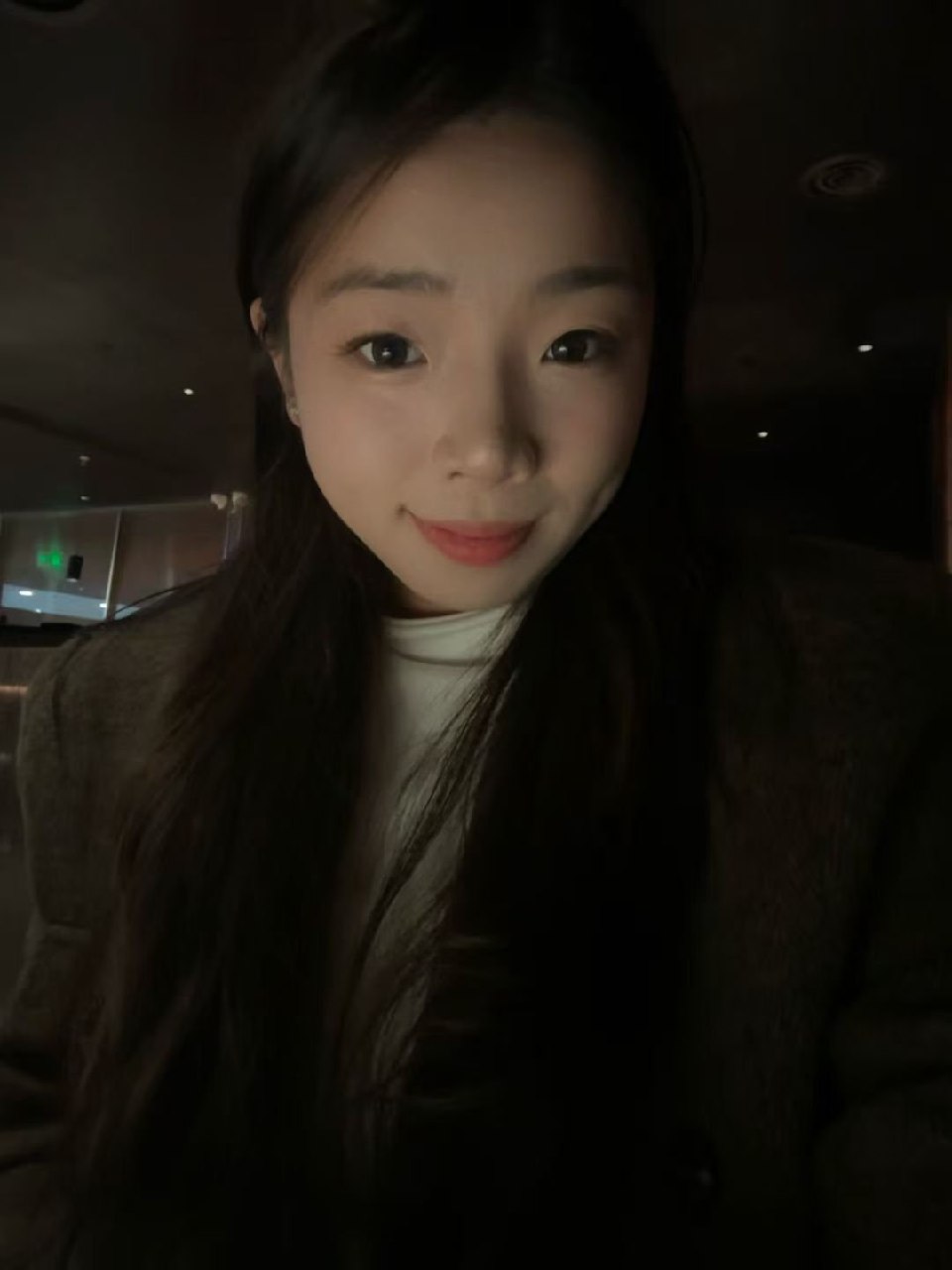 福建 福州 19岁 164cm 125 B杯 学生 技还行 抽烟纹身:无 SM:否 无套:否 口交:可 过夜:可 同居:可 可飞:可 价格:9 特点:技还行