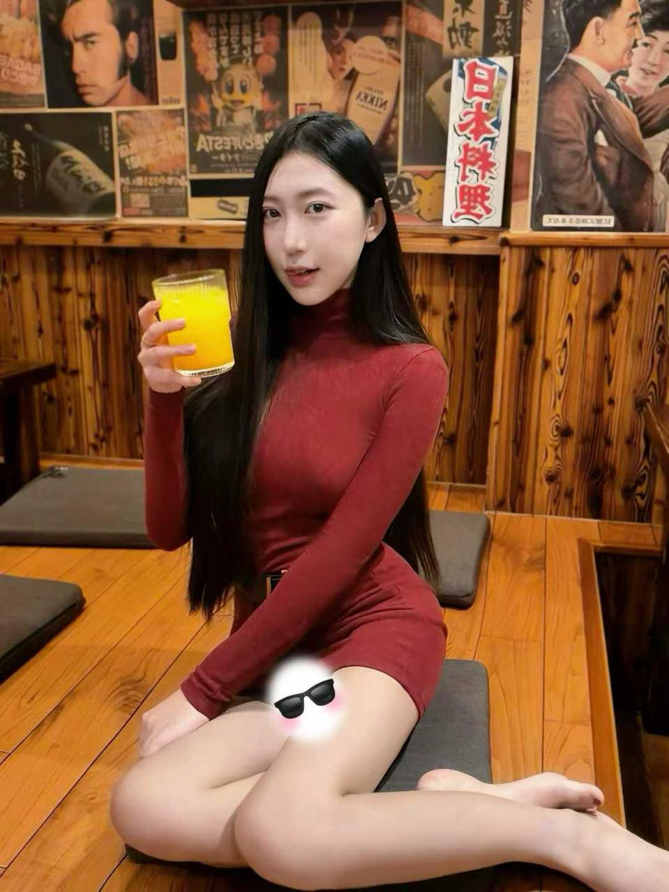 广东 中山 19岁 165cm 95 C杯 自由 床上sao 多小 女上位 身材好 满足哥哥 提供一切情绪价值 抽烟纹身:无 SM:是 无套:可 口交:看情况 过夜:可 同居:否 可飞:否 价格:10 特点:床上sao 多小 女上位 身材好 满足哥哥 提供一切情绪价值
