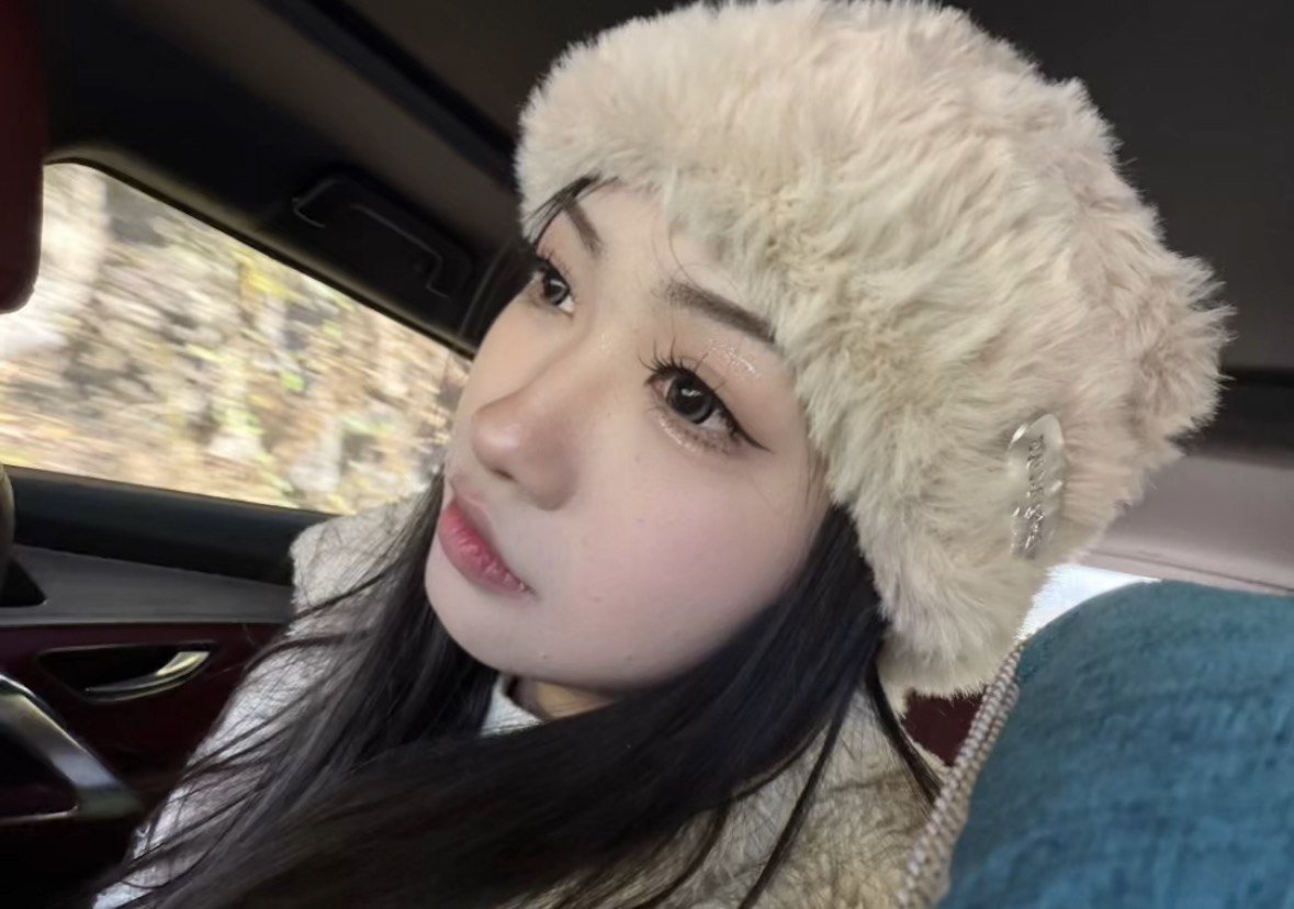 河南 郑州 20岁 153cm 85 B杯 自由职业 脾气好 性格好 活泼开朗 事少 不该问的不会问 酒量不错 可以陪着应酬 抽烟纹身:无 SM:是 无套:可 口交:可 过夜:可 同居:否 可飞:可 特点:脾气好 性格好 活泼开朗 事少 不该问的不会问 酒量不错 可以陪着应酬