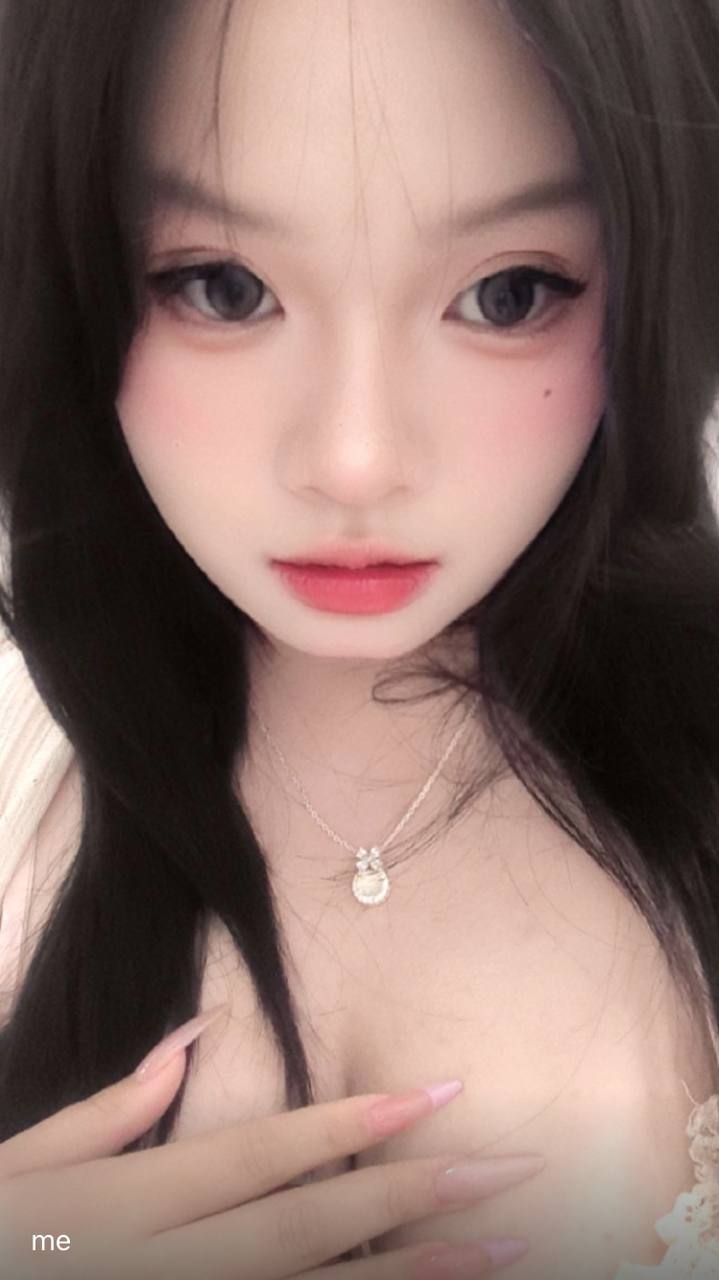 江西 九江 19岁 165cm 67 D杯 学生 配合度高,胸很大,会唱很多歌,可以cosplay,待解锁更多乐趣 抽烟纹身:无 SM:否 无套:可 口交:可 过夜:可 同居:否 可飞:不行 价格:5 特点:配合度高,胸很大,会唱很多歌,可以cosplay,待解锁更多乐趣