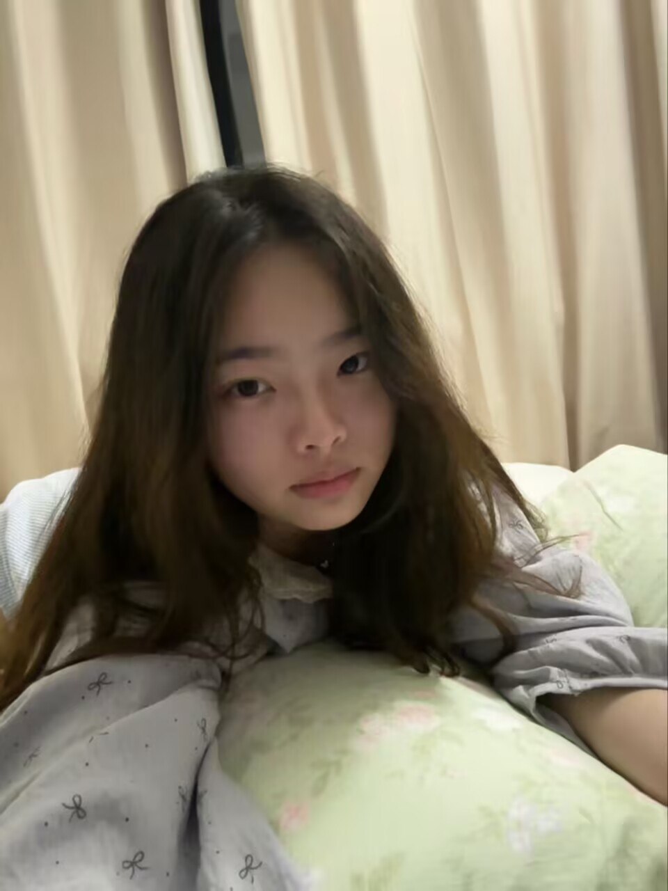 湖南 长沙 24岁 163cm 111 D杯 老师 舞蹈生情绪价值给足 抽烟纹身:无 SM:可 无套:否 口交:可 过夜:否 同居:否 可飞:否 价格:6 特点:舞蹈生情绪价值给足