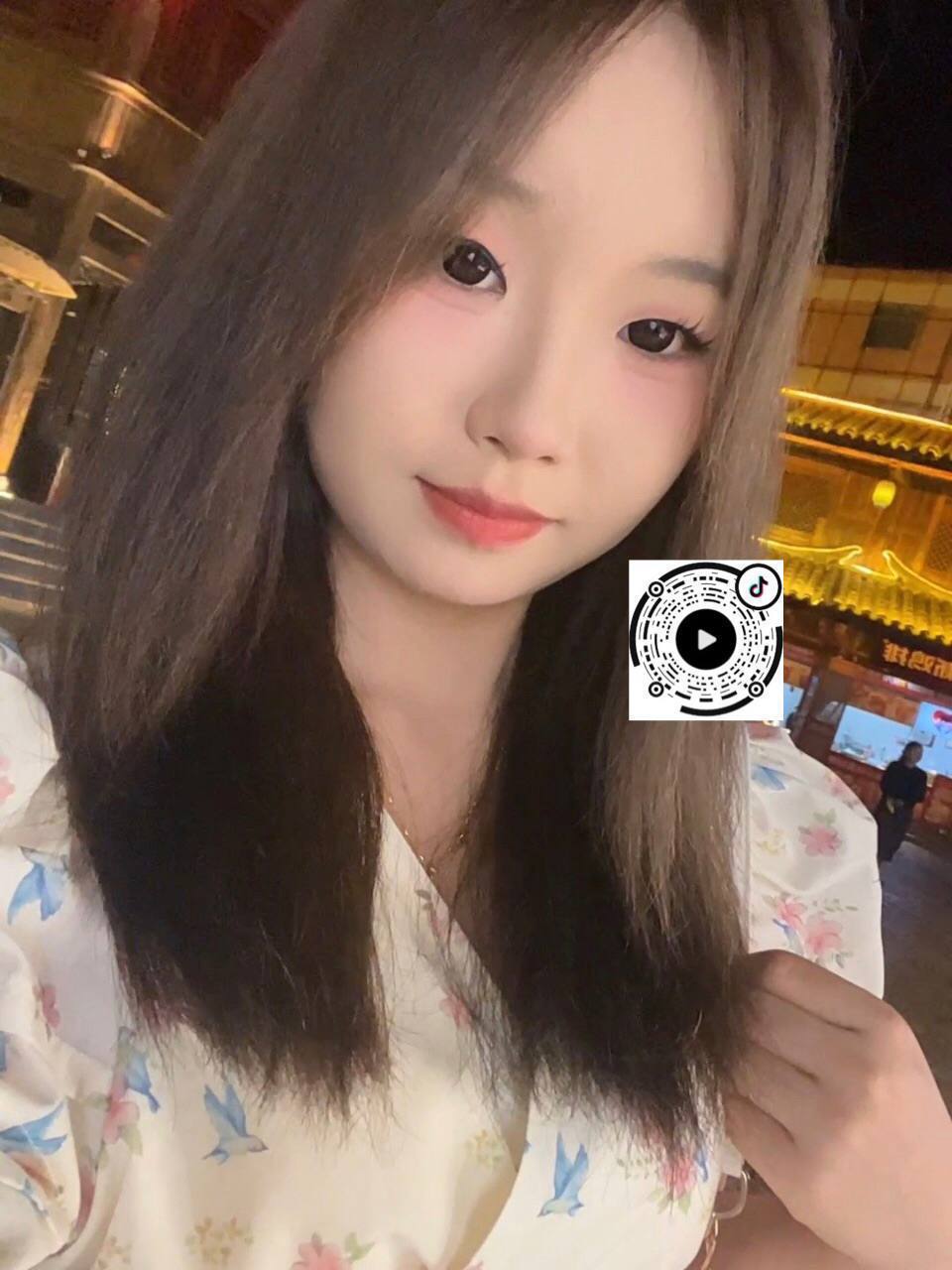 云南 大理 20岁 155cm 94 B杯 工作 真人比照片漂亮白幼瘦会跳舞温柔安静,身体柔软懂配合,清纯脸皮肤白 抽烟纹身:无 SM:否 无套:否 口交:可 过夜:可 同居:可 可飞:可 价格:20 特点:真人比照片漂亮白幼瘦会跳舞温柔安静,身体柔软懂配合,清纯脸皮肤白