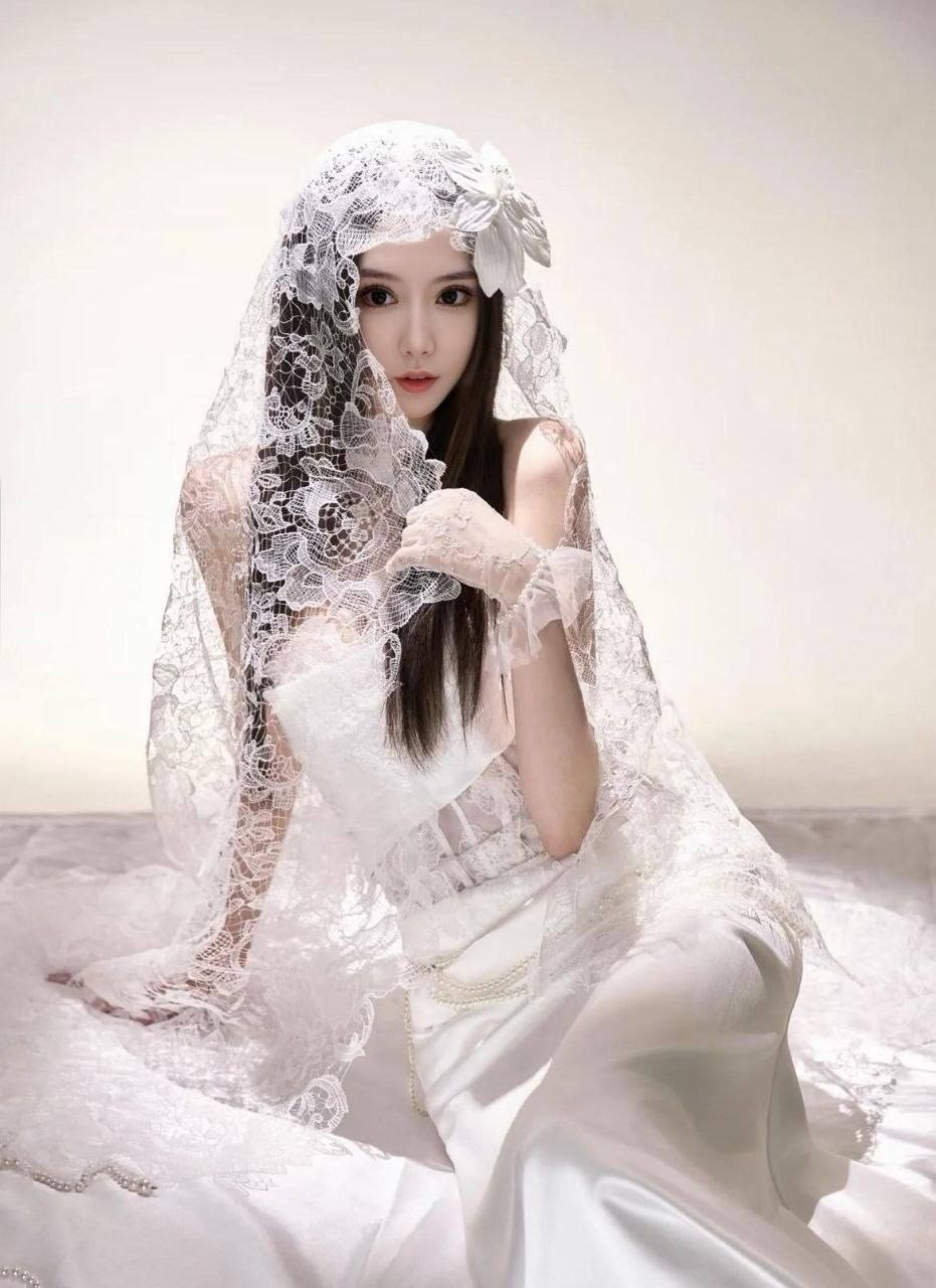 北京 北京 24岁 163cm 86 D杯 工作 白嫩水多,柔韧性好,会提供情绪价值,待开发更多的新玩法。从小学习音乐,美术与舞蹈,毕业于专业艺术院校,对艺术有一定的见解。琴棋书画都可以进行切磋,性格温柔体贴,爱好广泛 中葡混血 可英语沟通交流 抽烟纹身:无 SM:轻微 无套:可 口交:可 过夜:可 同居:可 可飞:能 价格:10 特点:白嫩水多,柔韧性好,会提供情绪价值,待开发更多的新玩法。从小学习音乐,美术与舞蹈,毕业于专业艺术院校,对艺术有一定的见解。琴棋书画都可以进行切磋,性格温柔体贴,爱好广泛 中葡混血 可英语沟通交流