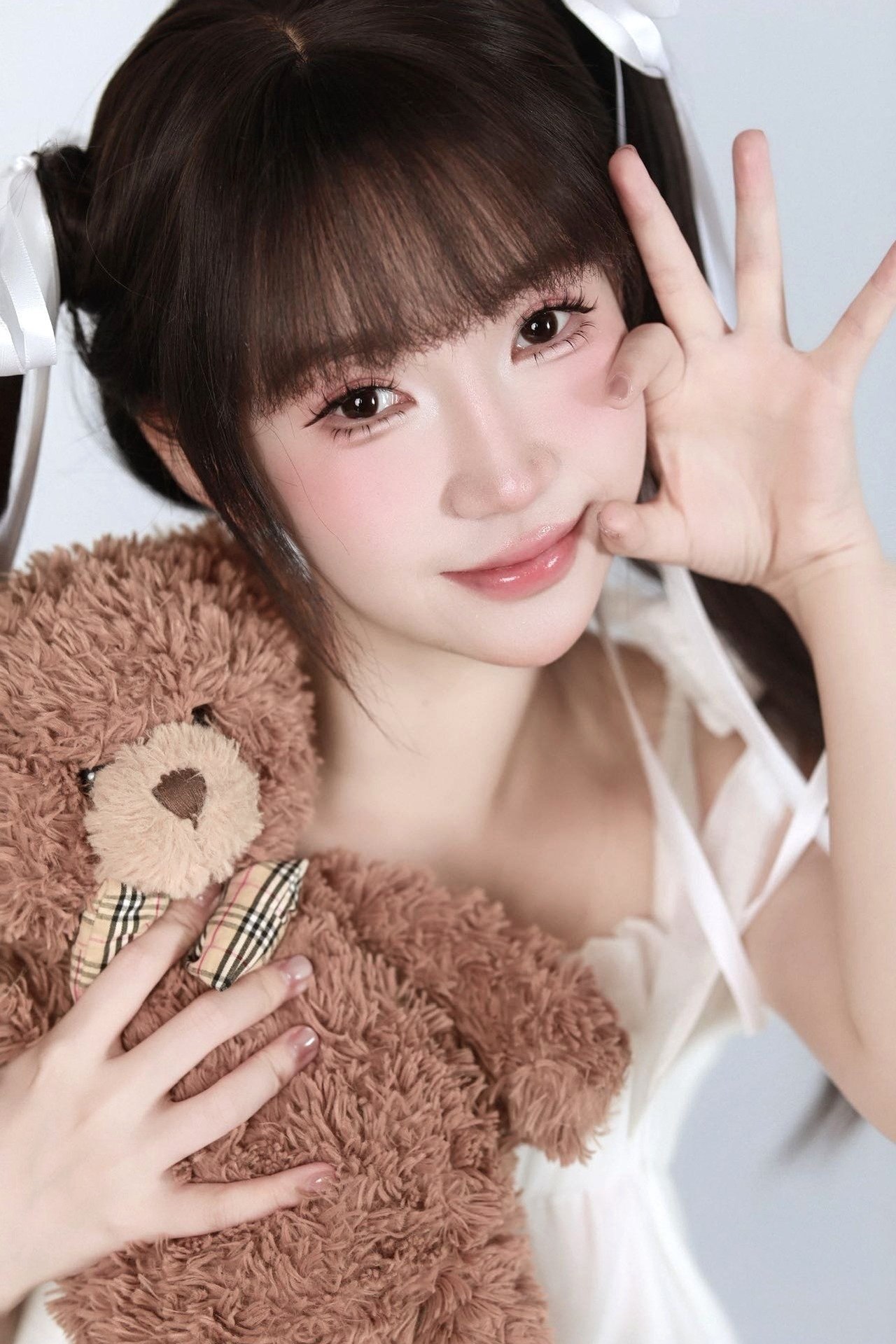 四川 成都 20岁 150cm 85 A杯 学生 喜欢普拉提,有蜜桃臀,腰臀比很棒,皮肤白嫩,性格温柔懂事,会英语 抽烟纹身:无 SM:否 无套:否 口交:可 过夜:可 同居:否 可飞:可 价格:20 特点:喜欢普拉提,有蜜桃臀,腰臀比很棒,皮肤白嫩,性格温柔懂事,会英语