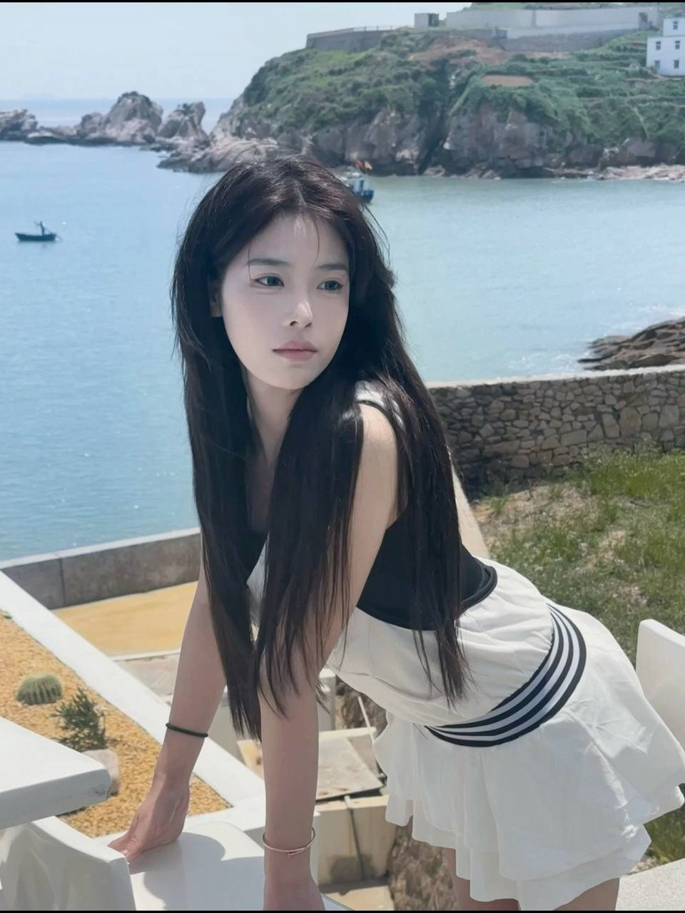 浙江 杭州 03岁 161cm 45 C杯 性格好,无整容 抽烟纹身:无 SM:否 无套:否 口交:可 过夜:可 可飞:可,安全可 价格:20 特点:性格好,无整容