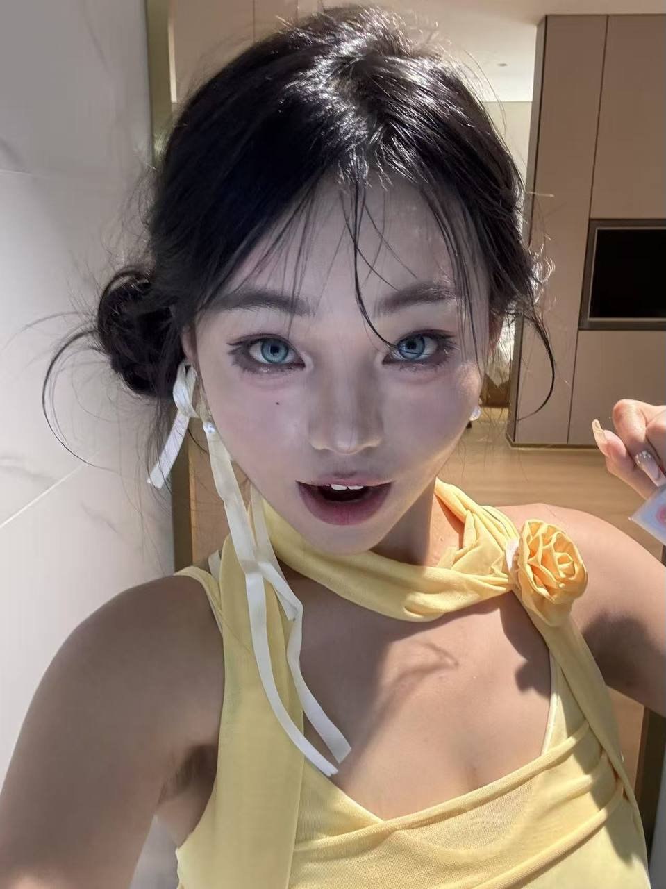马来西亚 吉隆坡 20岁 165cm 98 C杯 学生 拉丁舞10级转美术生,听话脾气好 抽烟纹身:无 SM:是 无套:可 口交:可 过夜:可 可飞:可 价格:15 特点:拉丁舞10级转美术生,听话脾气好
