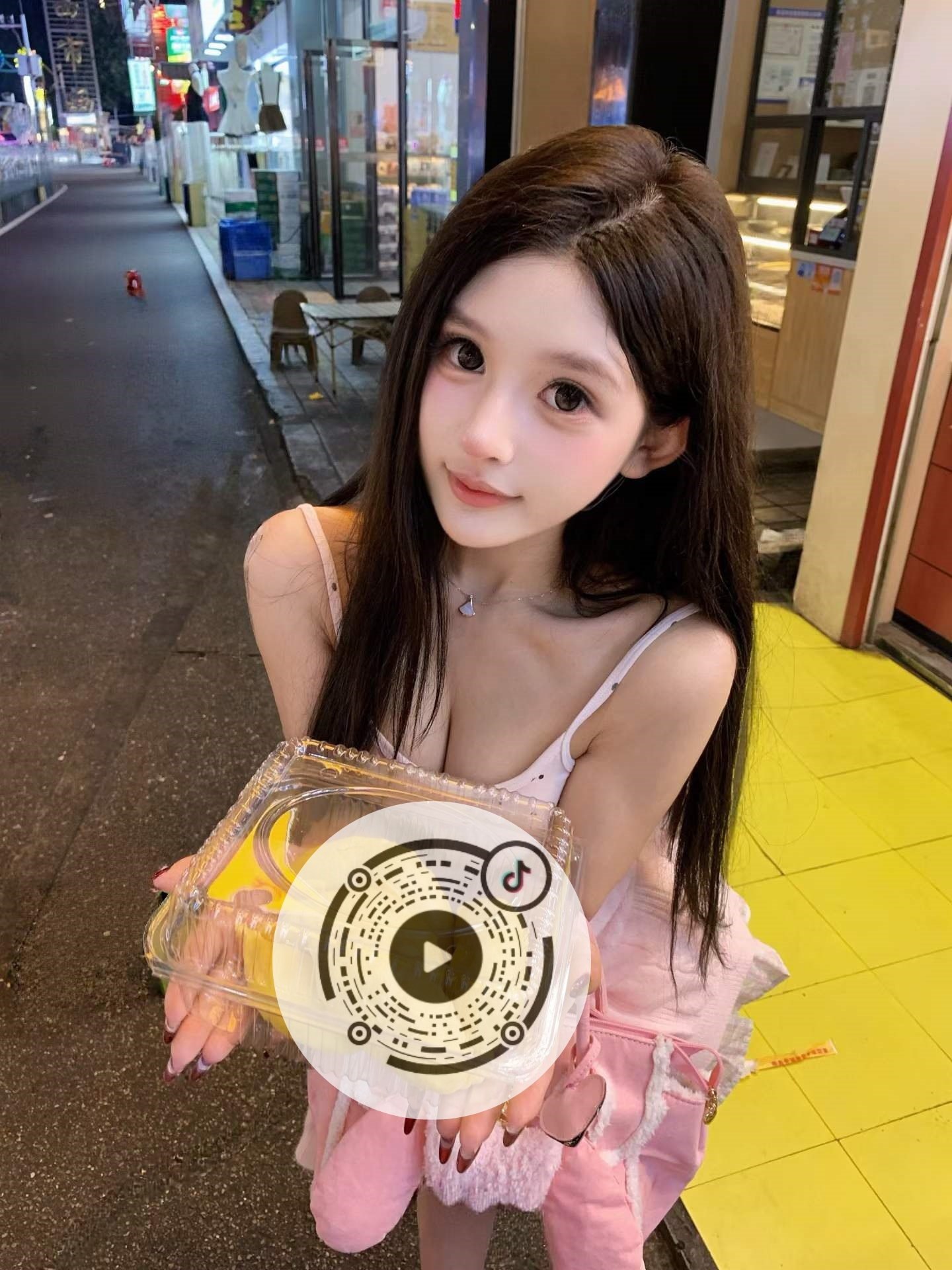 江苏 南京 19岁 165cm 98 D杯 学生 k9 真🐻 全脸无整 会喷 抽烟纹身:无 SM:除gang 无套:可 口交:可 过夜:可 同居:否 可飞:可 价格:20 特点:k9 真🐻 全脸无整 会喷