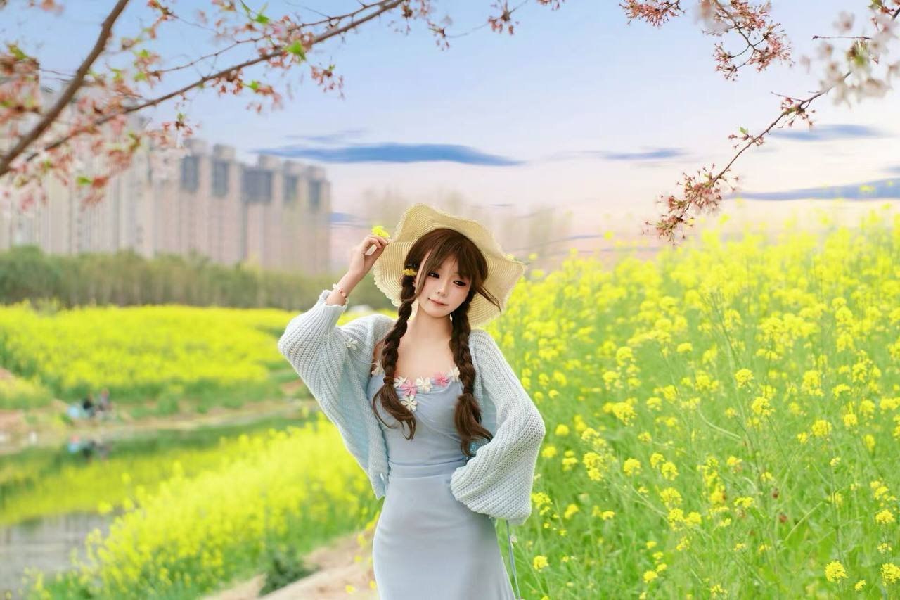 河南 许昌 18岁 165cm 95 A杯 主播 萌,腰细 抽烟纹身:无 SM:是 无套:否 口交:可 过夜:可 同居:否 可飞:可 价格:6 特点:萌,腰细