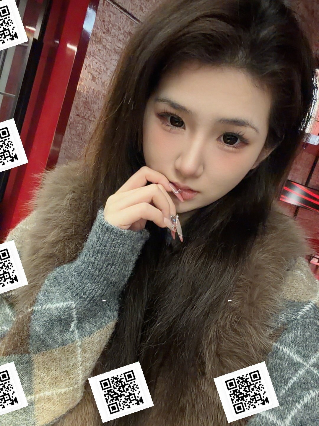 湖北 武汉 18岁 168cm 93 B杯 学生 18岁在校女大,本人比照片好看,绝对懂事不填麻烦,皮肤白情绪价值给够,无不良适好, 只谈过一任,兴趣会羽毛球乒乓球高尔夫,床上会有反差感,欢迎来体验 抽烟纹身:无 SM:否 无套:否 口交:可 过夜:可 同居:否 可飞:可(见面时可去,正常时间要上学,可商量时间) 价格:10-15 特点:18岁在校女大,本人比照片好看,绝对懂事不填麻烦,皮肤白情绪价值给够,无不良适好, 只谈过一任,兴趣会羽毛球乒乓球高尔夫,床上会有反差感,欢迎来体验