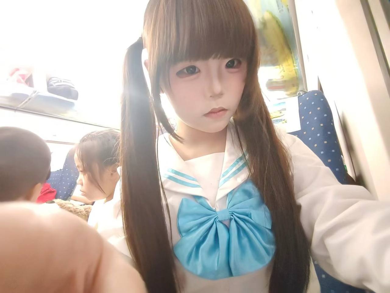 贵州 盘州 18岁 158cm 98 C杯 温柔听话 SM:是 无套:可 口交:可 过夜:可 可飞:可 价格:4.5 特点:温柔听话