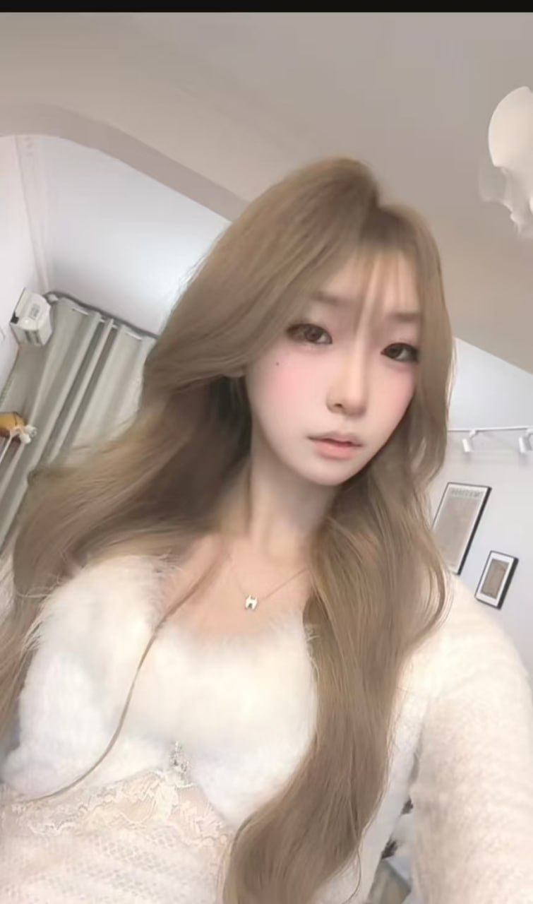 江苏 南京 19岁 170cm 88 A杯 学生 本科在读,大长腿 抽烟纹身:无 SM:否 无套:可 口交:否 过夜:可 同居:否 可飞:可 价格:7 特点:本科在读,大长腿