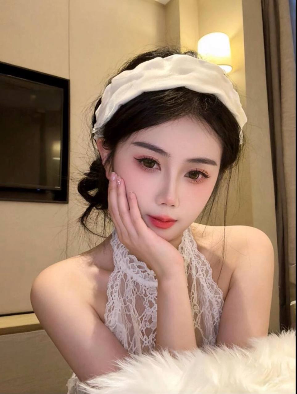 四川 成都 20岁 164cm 116 B杯 性格开朗,温柔体贴,会撒娇,可甜可御可萝可jk,有边界感,懂分寸,双商高,会应酬,会带氛围,声音好听,白嫩紧,多,敏感,有点反差,没接触过,不会的可以学。 抽烟纹身:无 SM:否 口交:可 过夜:可 可飞:不能(只在成都) 价格:7 特点:性格开朗,温柔体贴,会撒娇,可甜可御可萝可jk,有边界感,懂分寸,双商高,会应酬,会带氛围,声音好听,白嫩紧,多,敏感,有点反差,没接触过,不会的可以学。