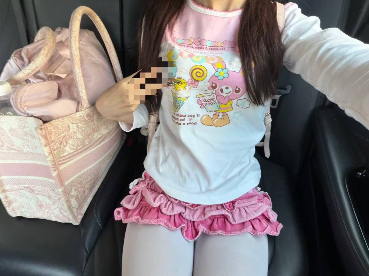 广东 汕头 18岁 158cm 78 A杯 学生 抽烟纹身:无 SM:否 无套:可 口交:可 过夜:可 同居:可 可飞:可 价格:8
