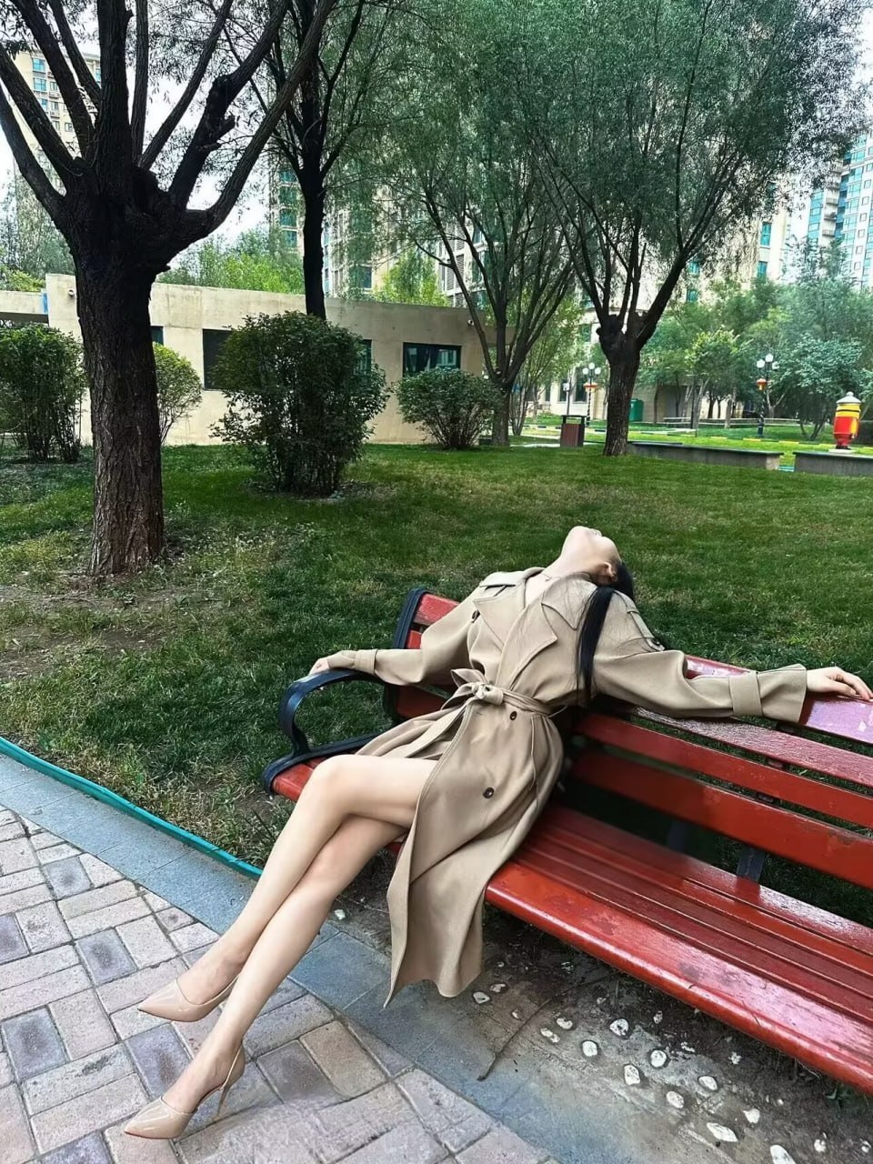 河南 郑州 25岁 171cm 108 B杯 待业 腿长 抽烟纹身:无 SM:轻微 无套:可 口交:可 过夜:可 同居:可 可飞:可飞外省、港澳 价格:10 特点:腿长