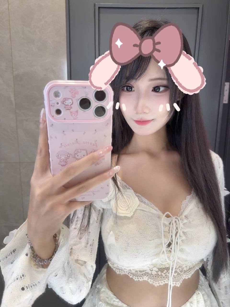 广东 深圳 19岁 166cm 96 B杯 工作 SM:可 无套:否 口交:可 过夜:可 同居:可 可飞:可 价格:6-14