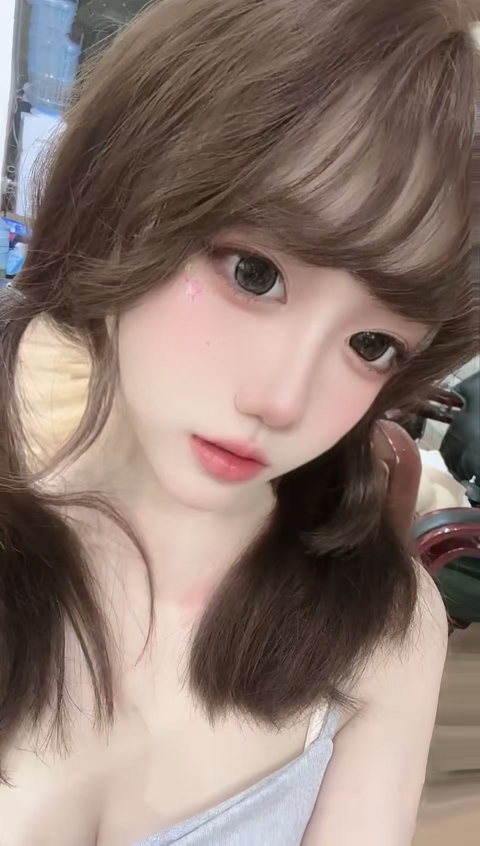 广东 广州 19岁 159cm 97 C杯 前凸后翘 大胸 身材比例好 SM:否 无套:否 口交:可 过夜:可 可飞:尽量本地或者周边 价格:5 特点:前凸后翘 大胸 身材比例好
