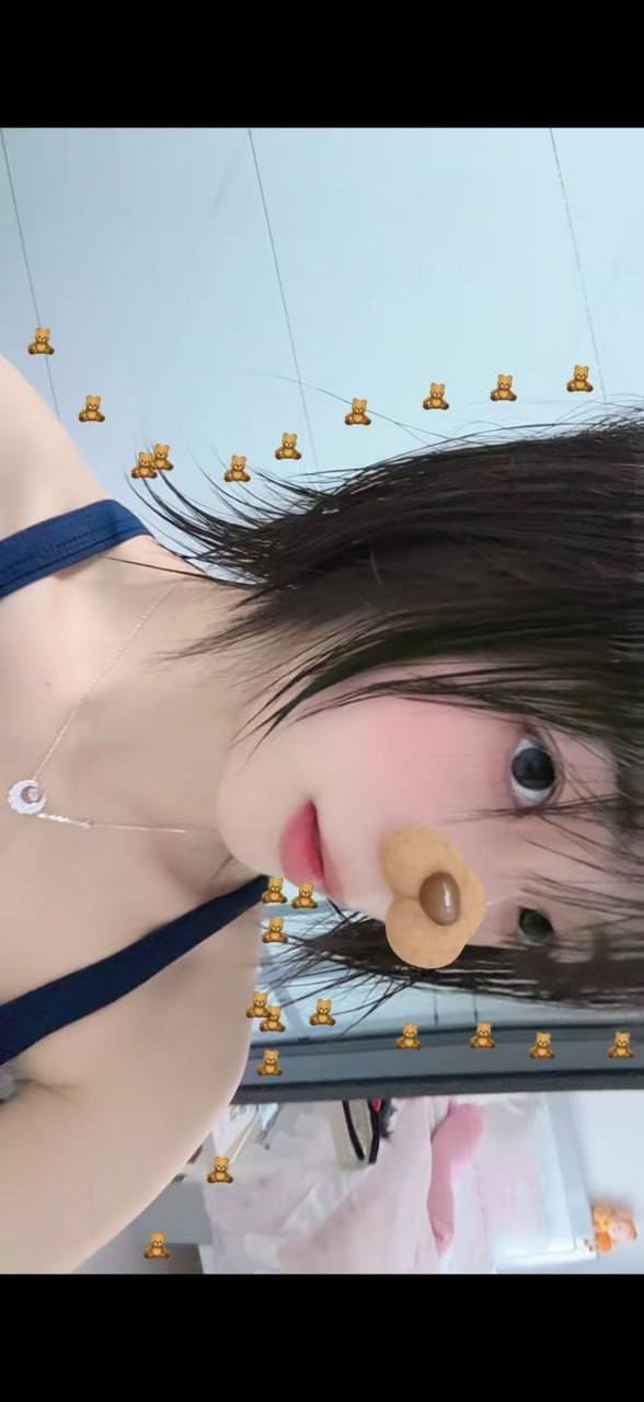 福建 泉州 18岁 158cm 85 A杯 学生 性格温柔 好相处 知书达理 有多种风格 抽烟纹身:无 SM:否 无套:可 口交:可 过夜:否 同居:否 可飞:可 价格:2 特点:性格温柔 好相处 知书达理 有多种风格