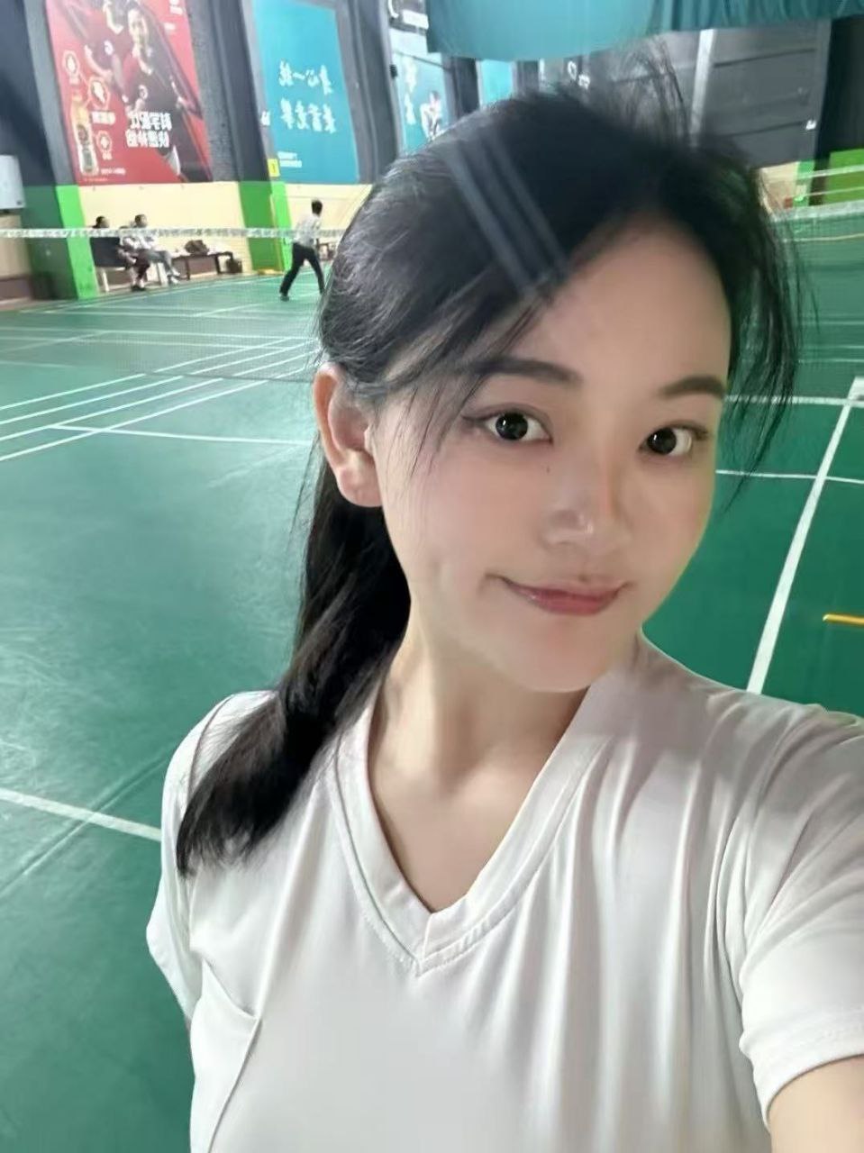 广东 深圳 03岁 174cm 57 C杯 学生 海外QS前100 雅思7 美国十年签 申根五年签 旺夫相 皮肤白 无纹身 无整 不吸烟 抽烟纹身:无 SM:轻微 无套:否 口交:可 过夜:可 同居:可 可飞:可 价格:22 特点:海外QS前100 雅思7 美国十年签 申根五年签 旺夫相 皮肤白 无纹身 无整 不吸烟