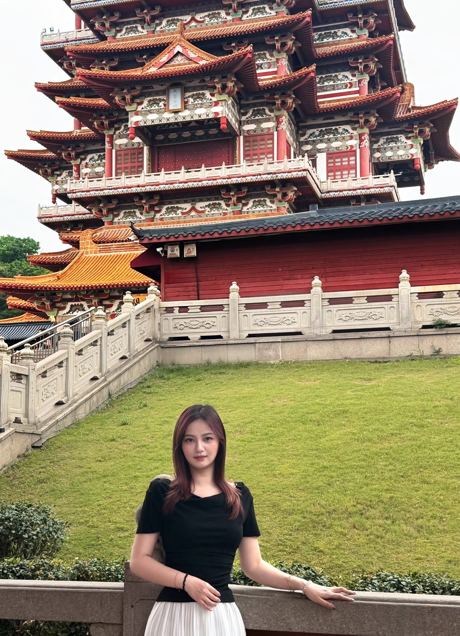 上海 上海 36岁 170cm 58 B杯 公司职员 已婚不乱,不过分要求可满足,床上听话啊 抽烟纹身:无抽烟有纹身 SM:否 无套:否 口交:可 过夜:否 同居:否 可飞:最好是上海本地,异地可带闺蜜 价格:18 特点:已婚不乱,不过分要求可满足,床上听话啊