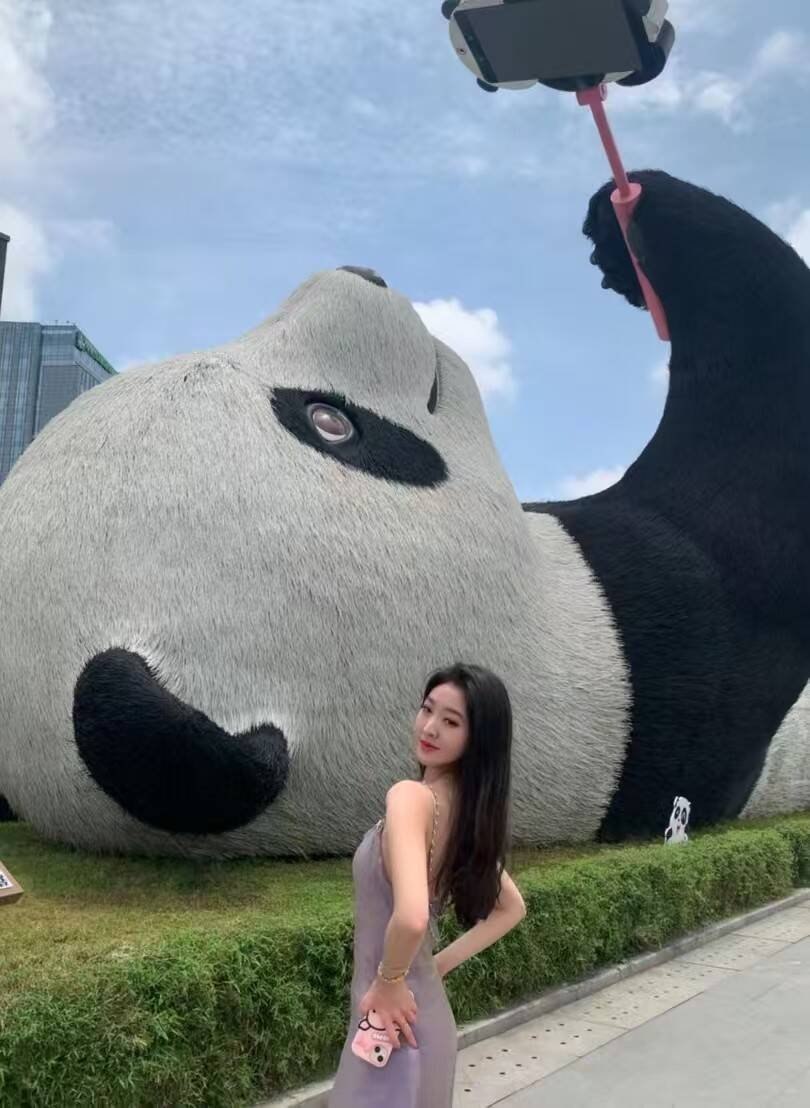 山东 青岛 24岁 170cm 48 B杯 客服 温柔,情绪价值拉满,配合度高 SM:轻微一点点可以 无套:否 口交:可 过夜:可 可飞:是 价格:3 特点:温柔,情绪价值拉满,配合度高